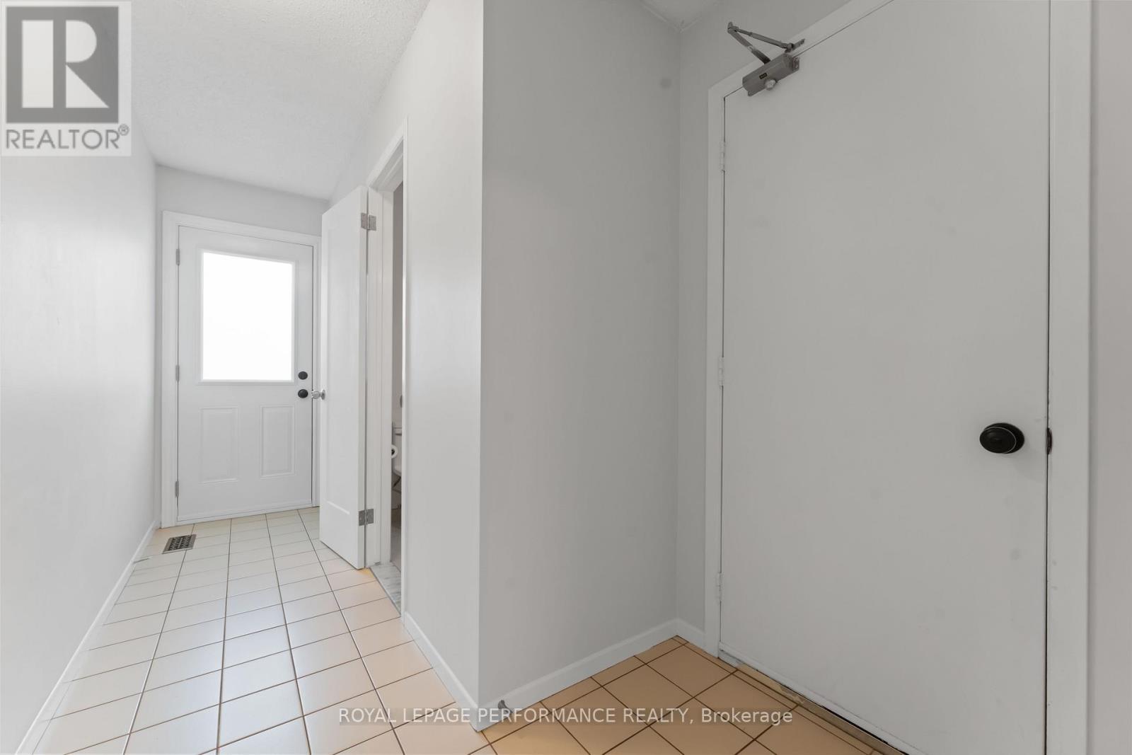 












6345 MATTICE AVENUE N

,
Ottawa,




Ontario
K1C2G1

