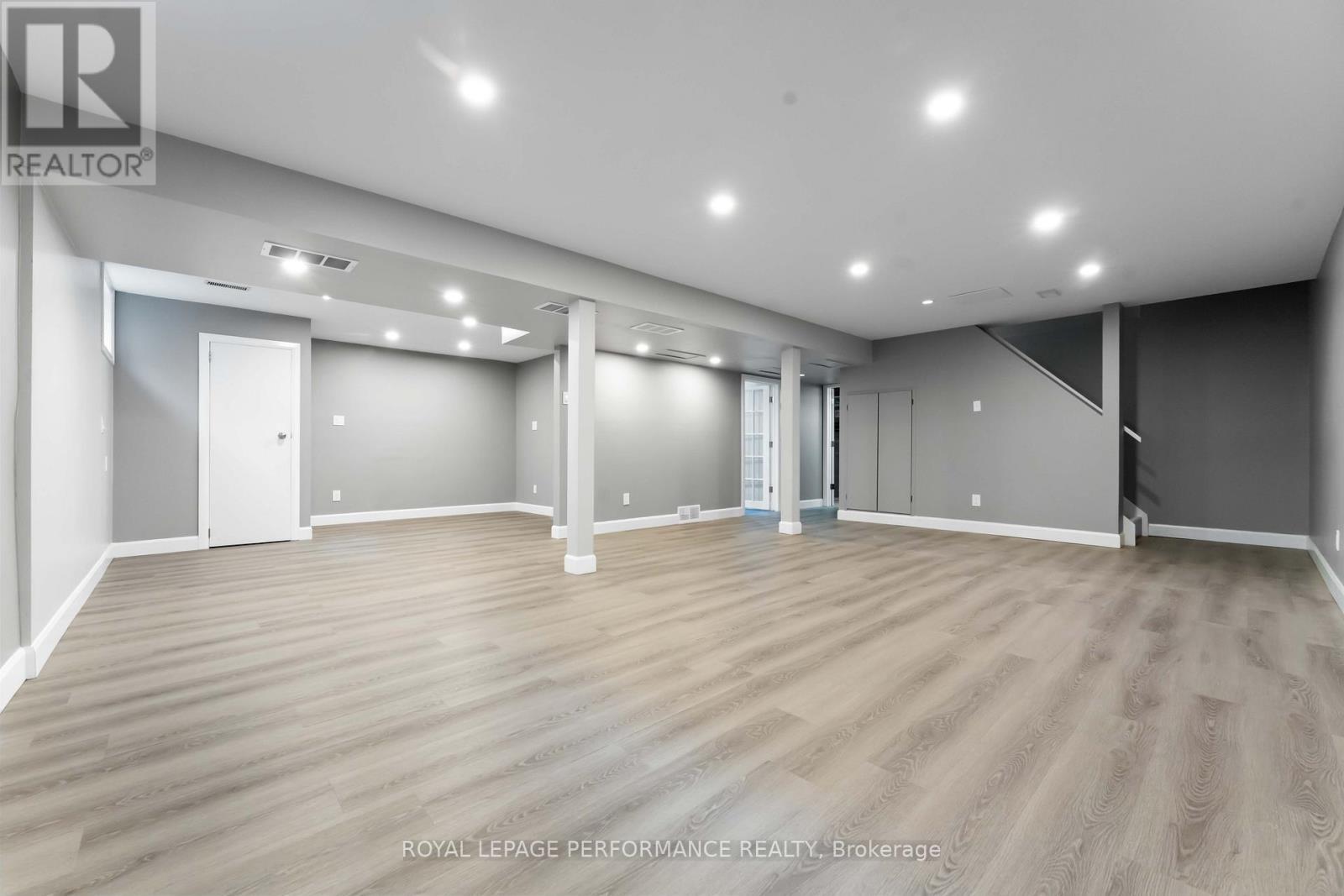 












6345 MATTICE AVENUE N

,
Ottawa,




Ontario
K1C2G1

