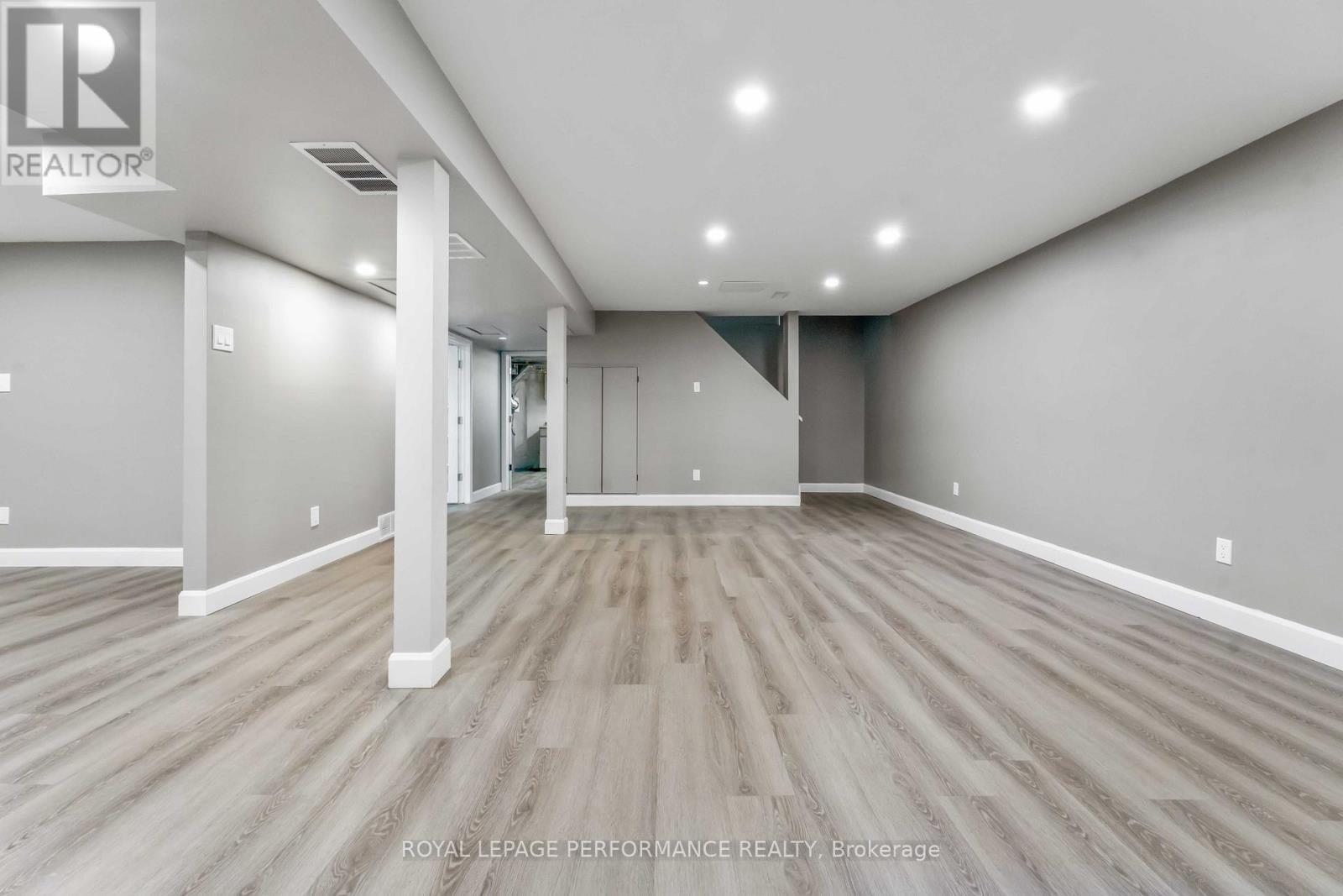












6345 MATTICE AVENUE N

,
Ottawa,




Ontario
K1C2G1

