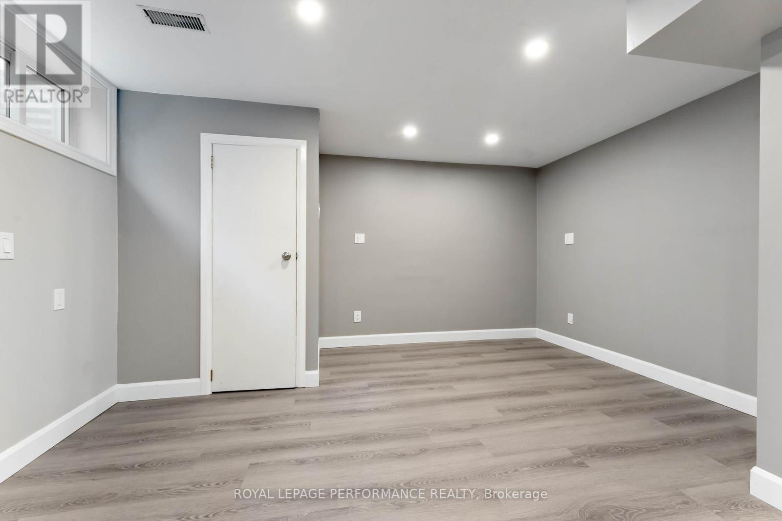 












6345 MATTICE AVENUE N

,
Ottawa,




Ontario
K1C2G1

