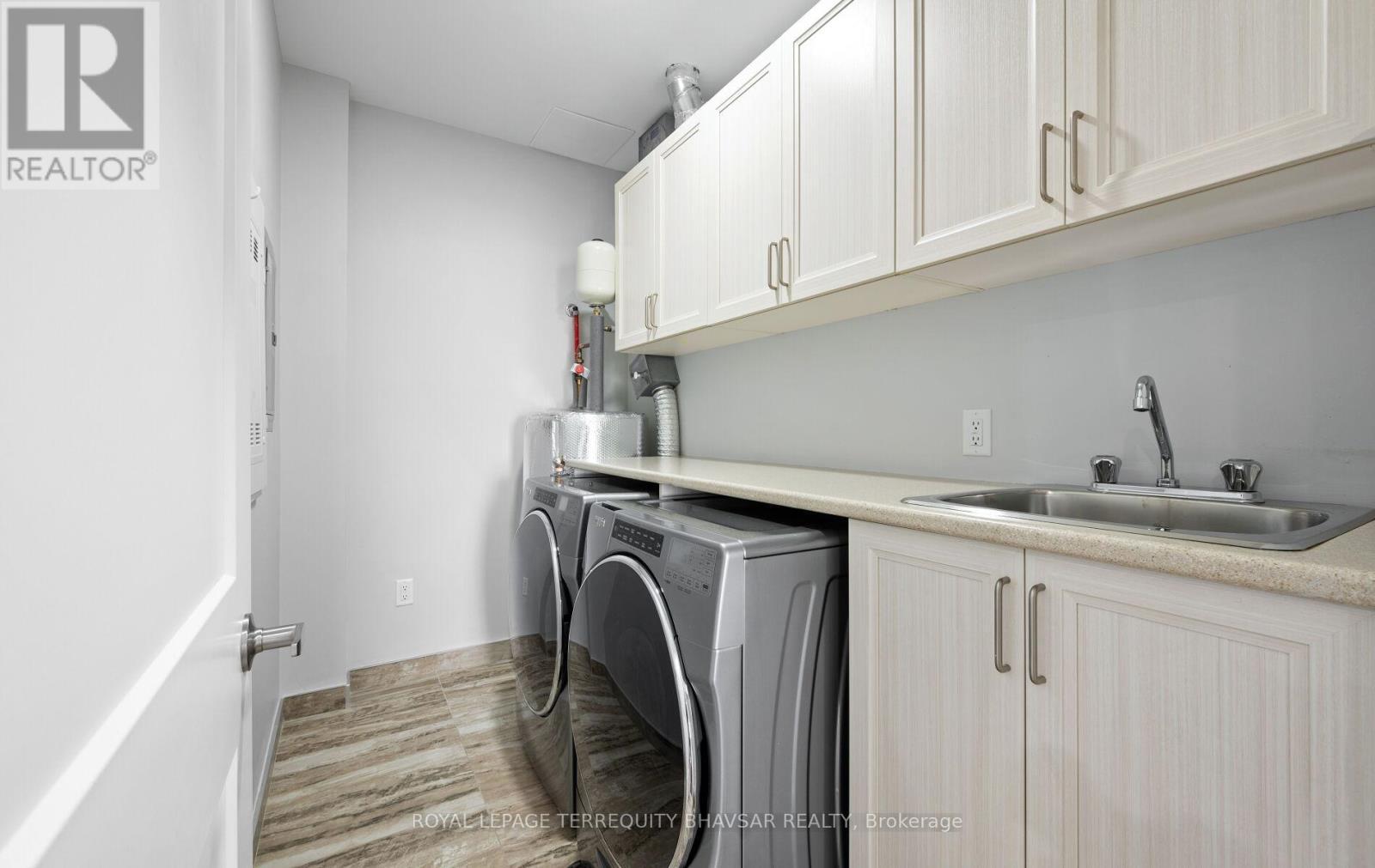 












621 - 830 MEGSON TERRACE

,
Milton,




Ontario
L9T9M7


