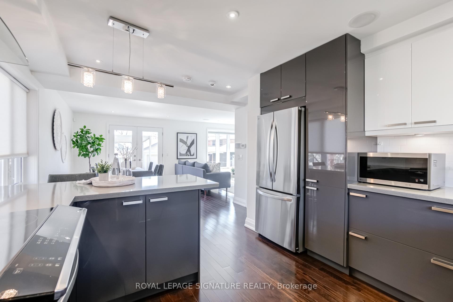 









71


Roseland

Drive,
Toronto,




ON
M8W 1Y4

