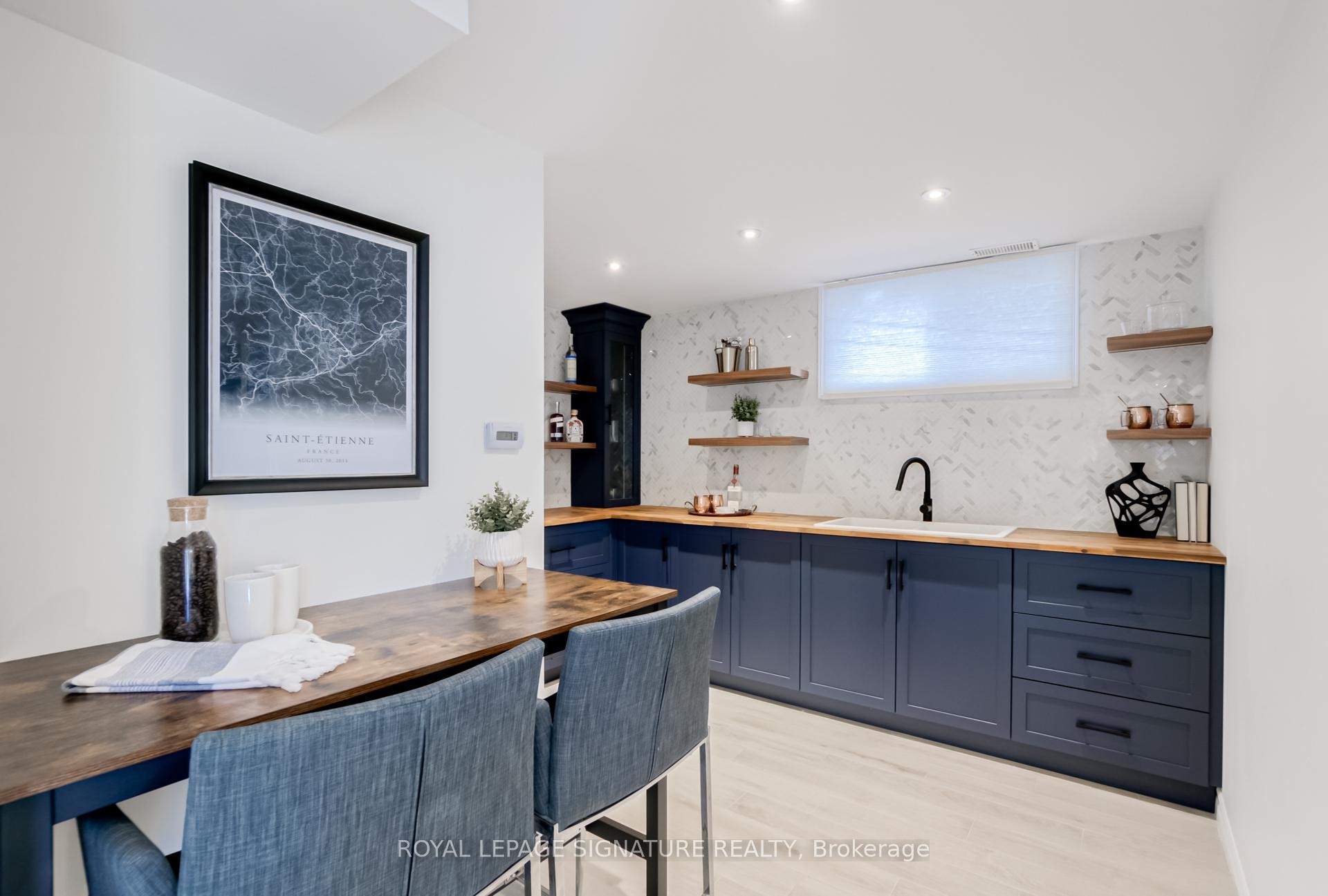 









71


Roseland

Drive,
Toronto,




ON
M8W 1Y4

