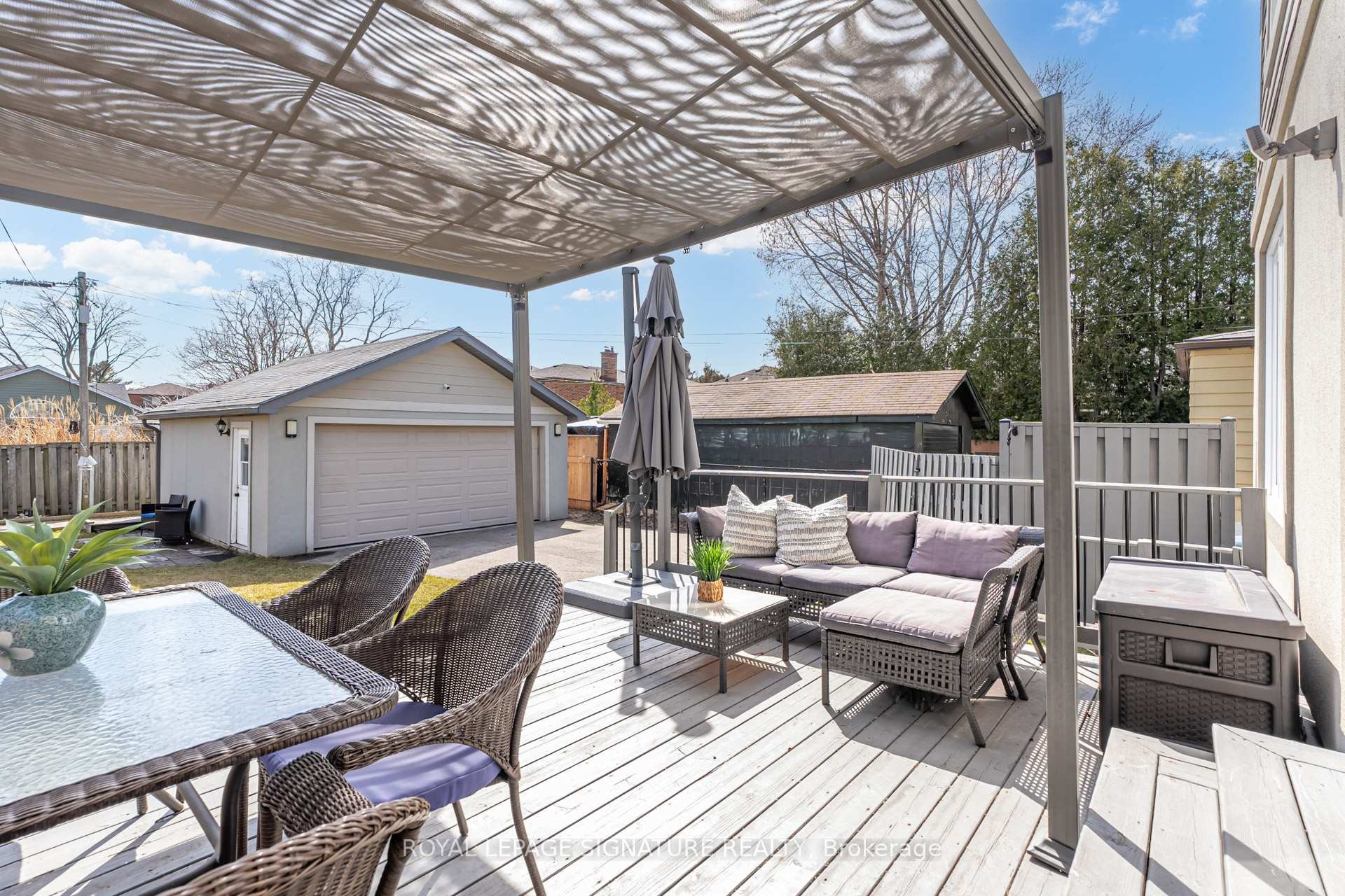 









71


Roseland

Drive,
Toronto,




ON
M8W 1Y4

