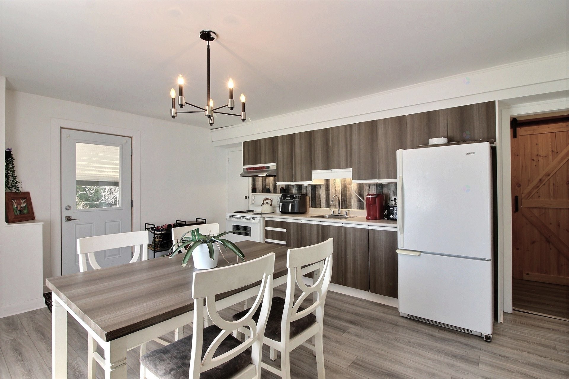 









1721

 - 1721A


Route du Nord

,
Brownsburg-Chatham,




QC
J8G1E2

