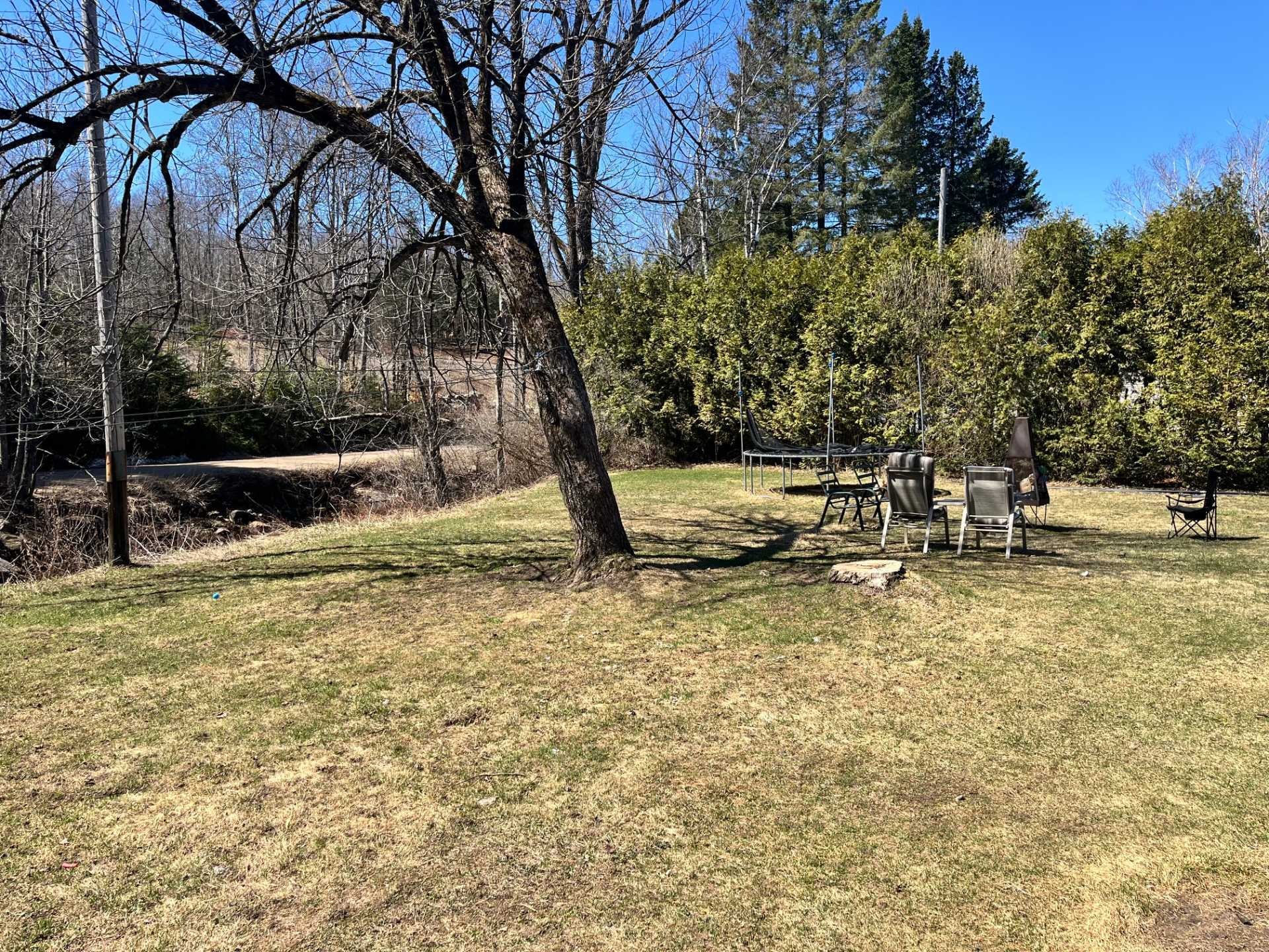 









1721Z

 - 1721AZ


Route du Nord

,
Brownsburg-Chatham,




QC
J8G1E2

