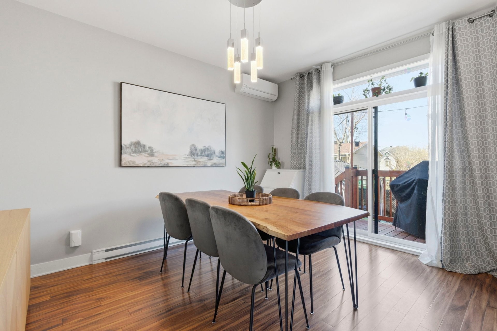 









4080


Rue de la Légion

,
Longueuil (Saint-Hubert),




QC
J3Y1Y8

