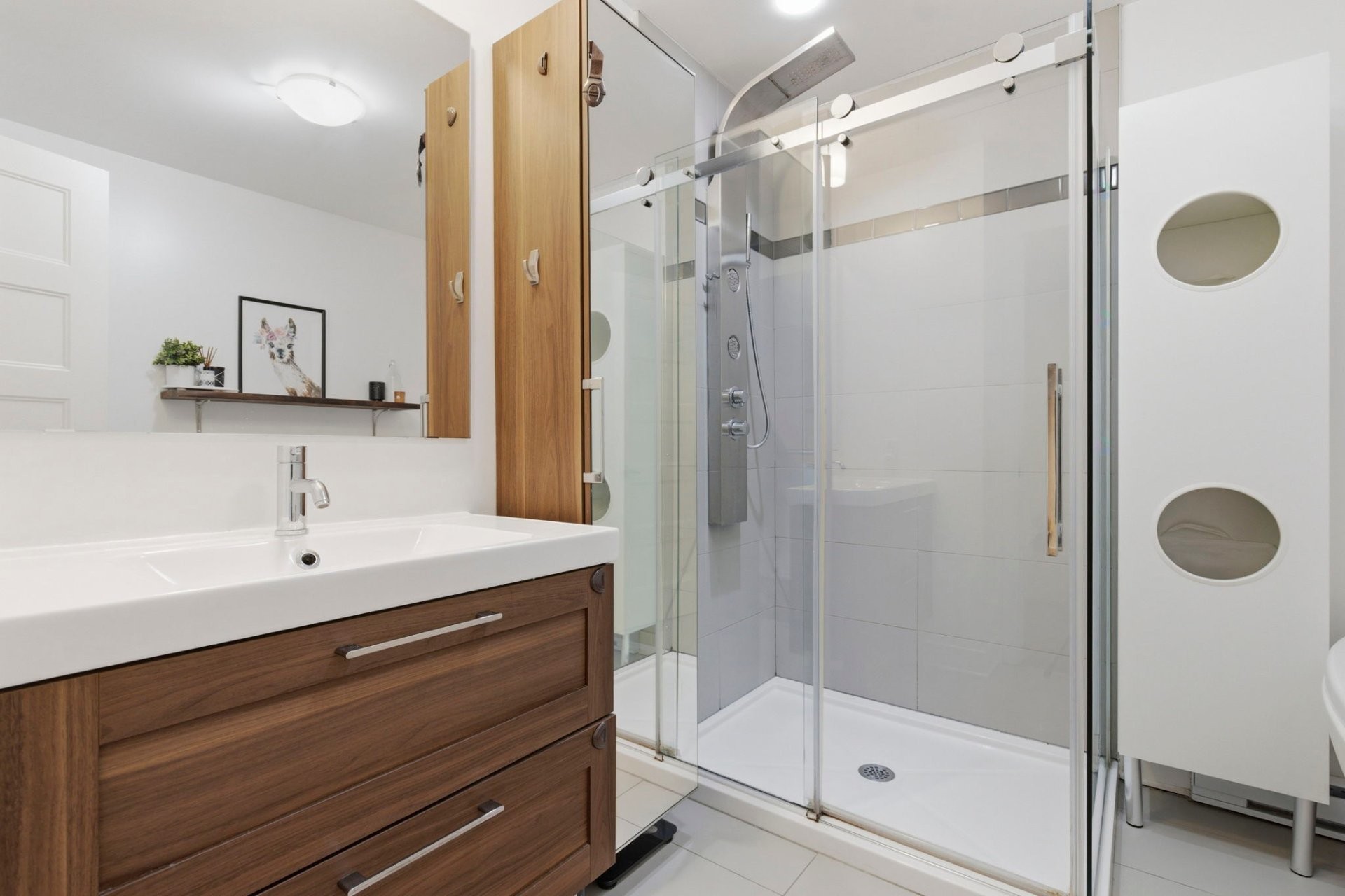 









4080


Rue de la Légion

,
Longueuil (Saint-Hubert),




QC
J3Y1Y8

