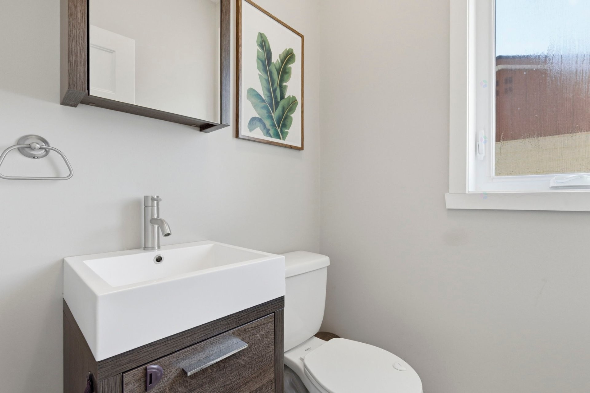 









4080


Rue de la Légion

,
Longueuil (Saint-Hubert),




QC
J3Y1Y8

