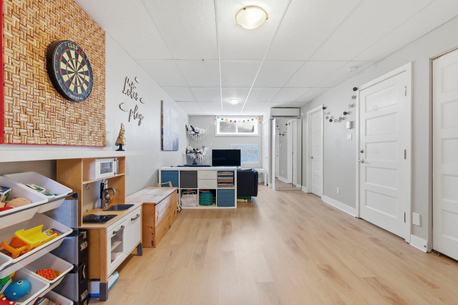 









4080


Rue de la Légion

,
Longueuil (Saint-Hubert),




QC
J3Y1Y8

