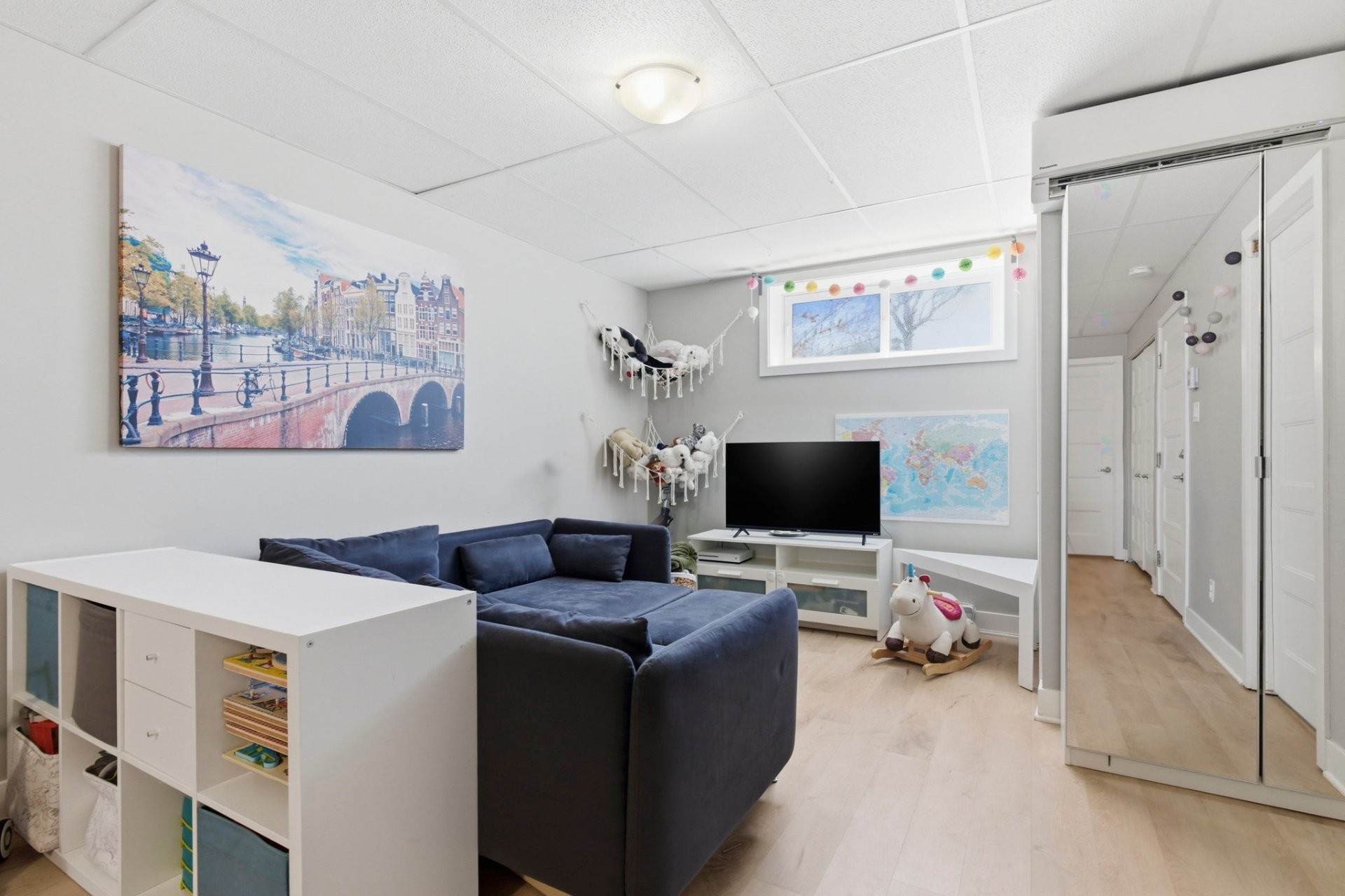 









4080


Rue de la Légion

,
Longueuil (Saint-Hubert),




QC
J3Y1Y8

