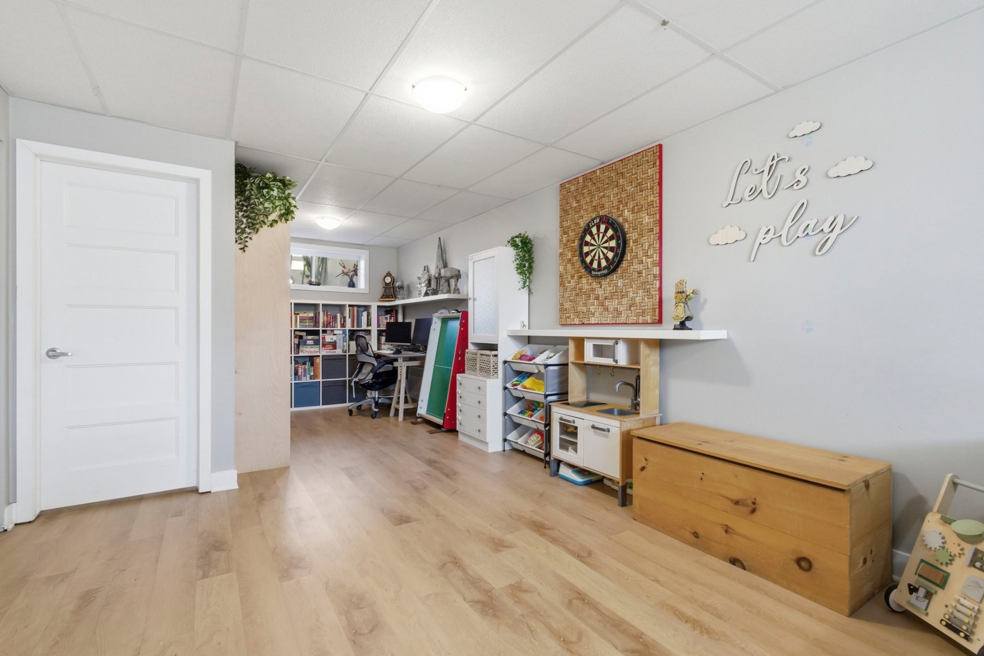 









4080


Rue de la Légion

,
Longueuil (Saint-Hubert),




QC
J3Y1Y8

