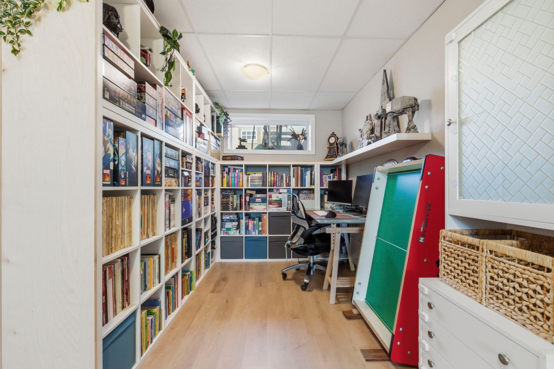 









4080


Rue de la Légion

,
Longueuil (Saint-Hubert),




QC
J3Y1Y8


