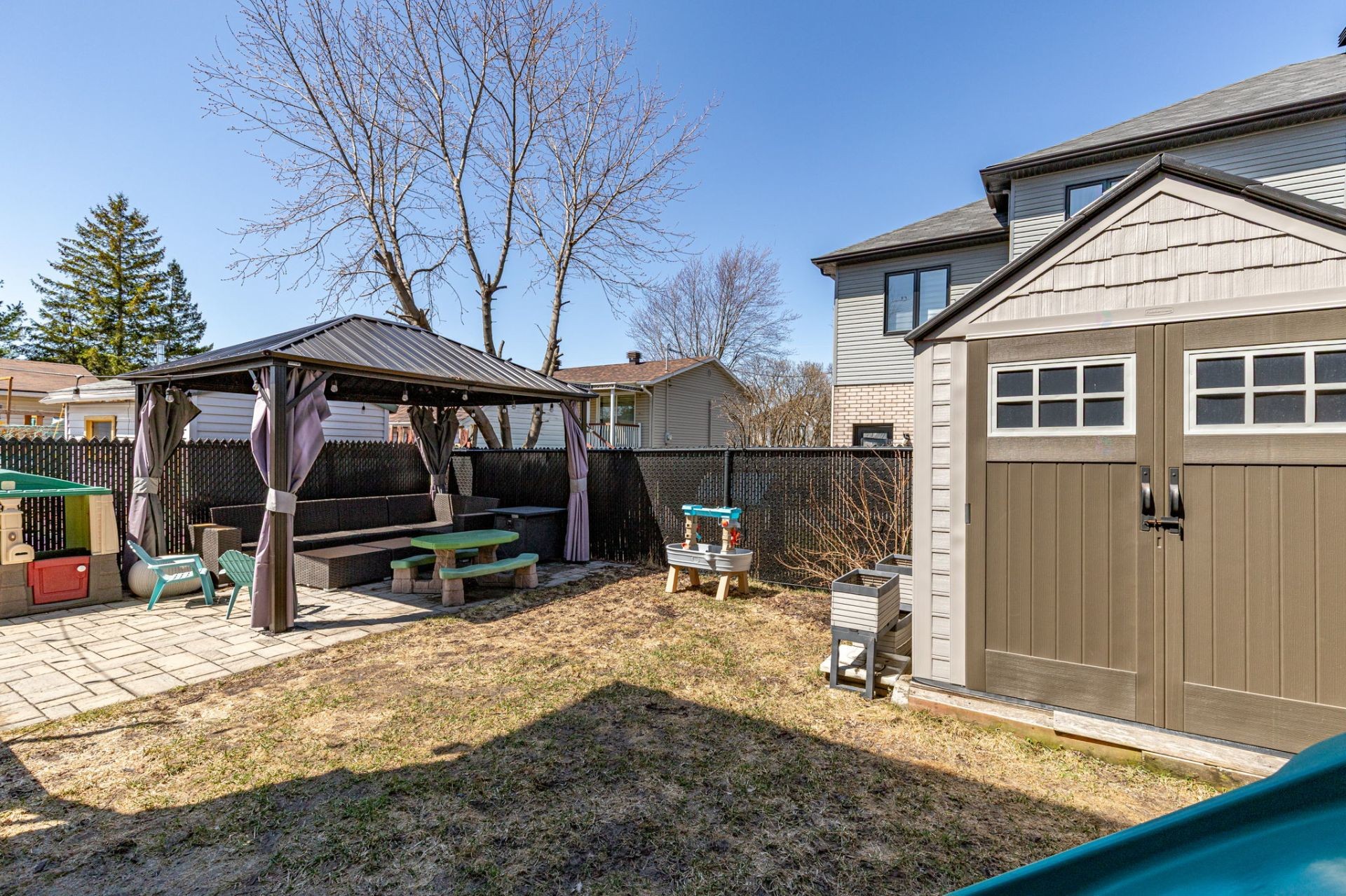 









4080


Rue de la Légion

,
Longueuil (Saint-Hubert),




QC
J3Y1Y8

