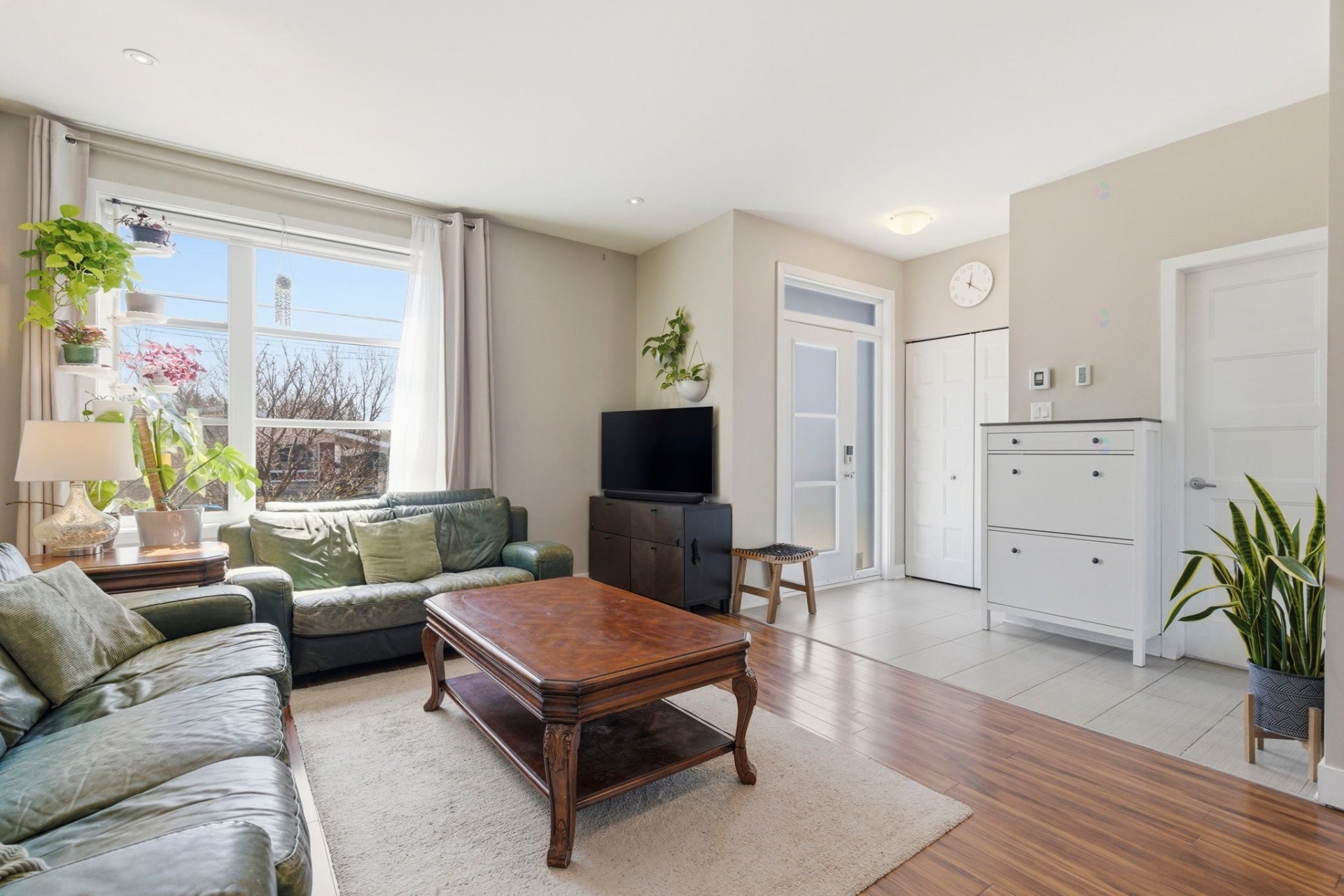 









4080


Rue de la Légion

,
Longueuil (Saint-Hubert),




QC
J3Y1Y8

