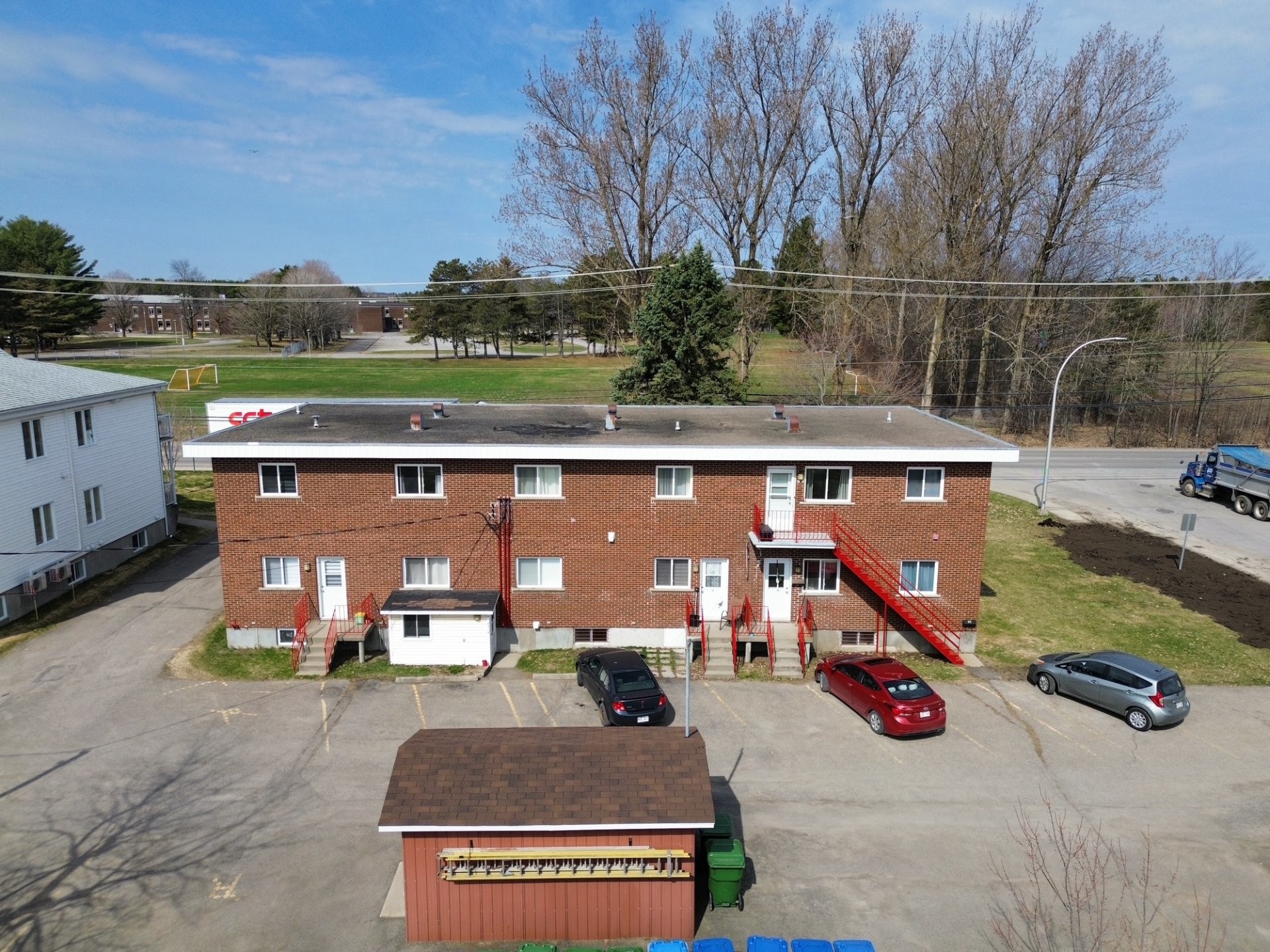 









433


Av. d'Argenteuil

,
Lachute,




QC
J8H1W9

