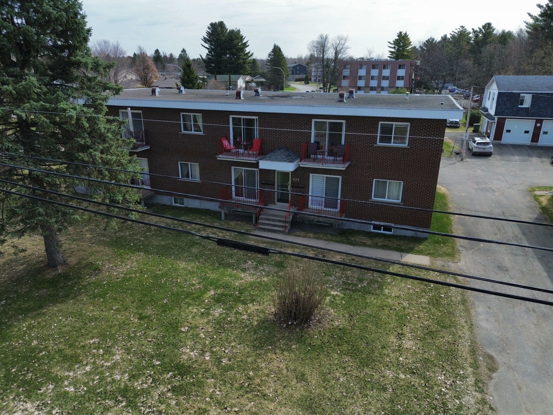 









433


Av. d'Argenteuil

,
Lachute,




QC
J8H1W9

