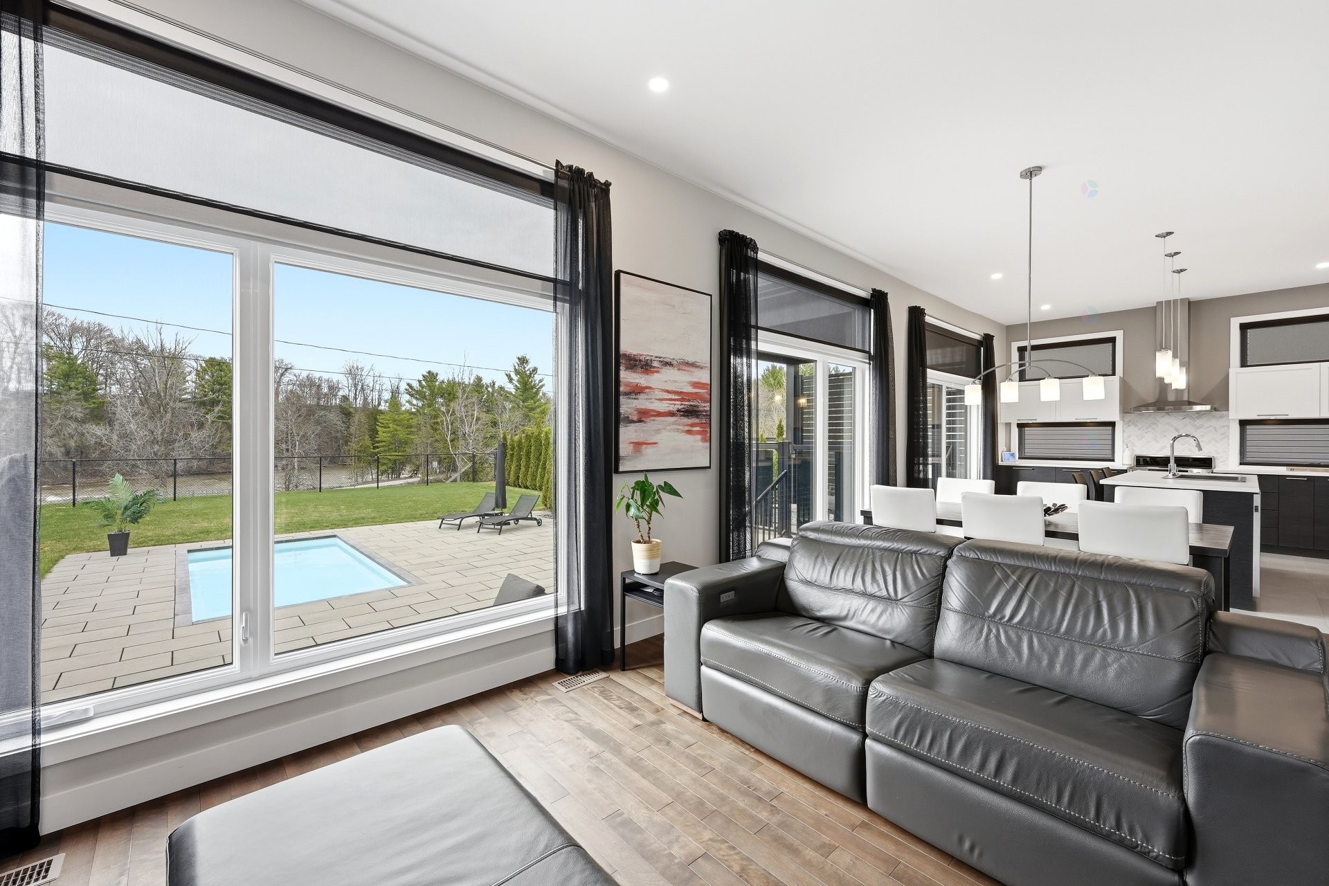 









123


Av. du Littoral

,
Saint-Paul,




QC
J0K3E0

