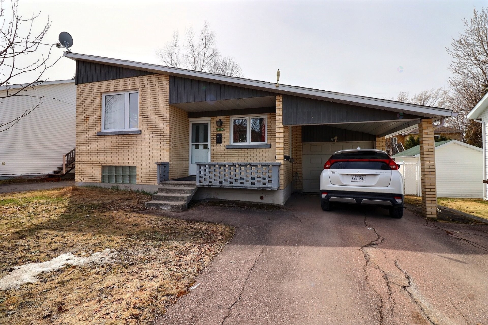 









2360


Rue Brassard

,
Saguenay (Jonquière),




QC
G7X5S9

