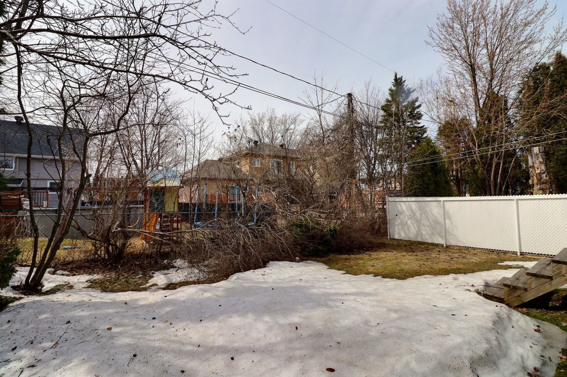 









2360


Rue Brassard

,
Saguenay (Jonquière),




QC
G7X5S9


