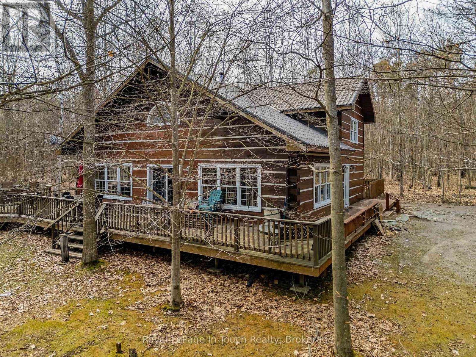 












753 CONCESSION 19 ROAD W

,
Tiny,




Ontario
L9M0H8


