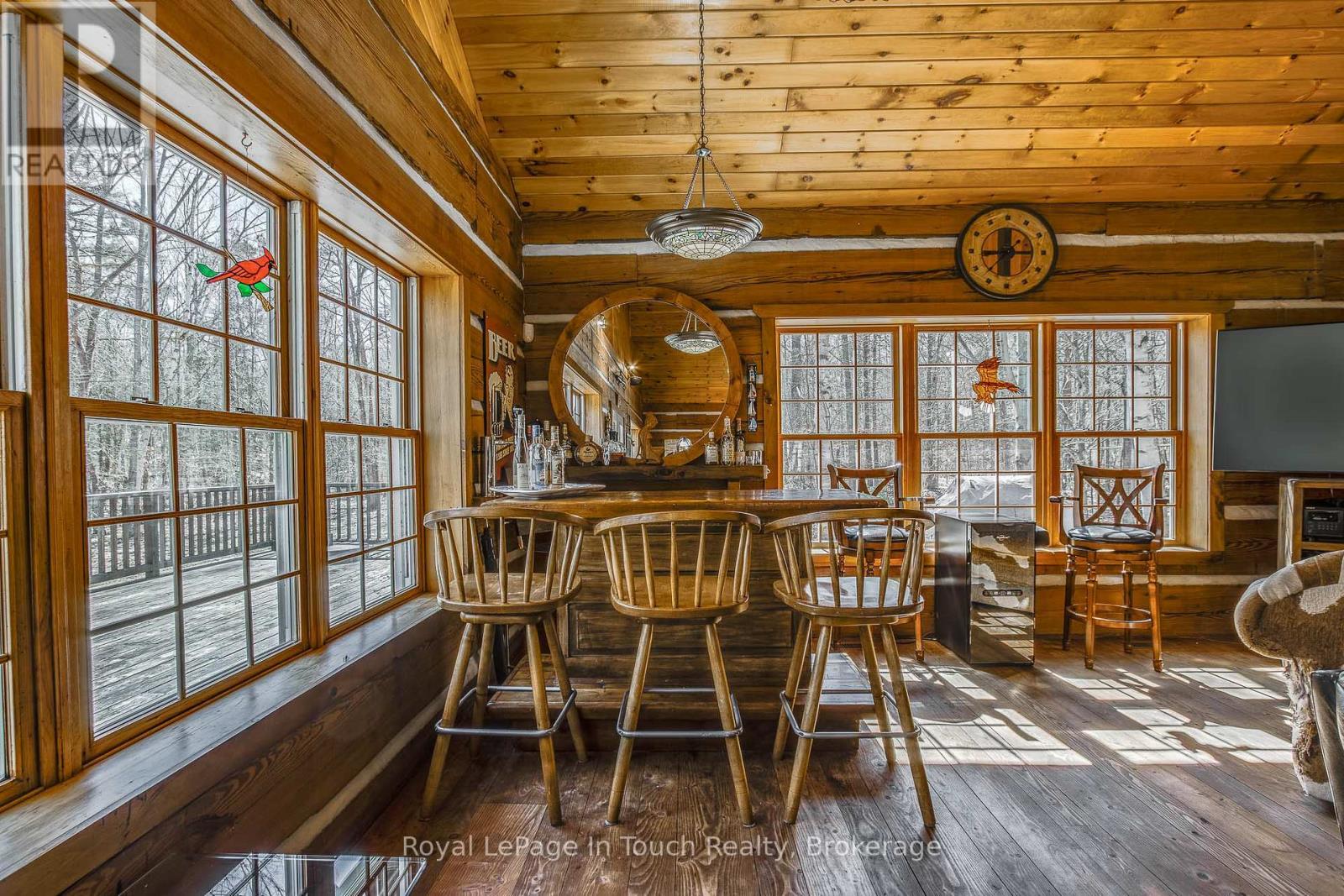 












753 CONCESSION 19 ROAD W

,
Tiny,




Ontario
L9M0H8

