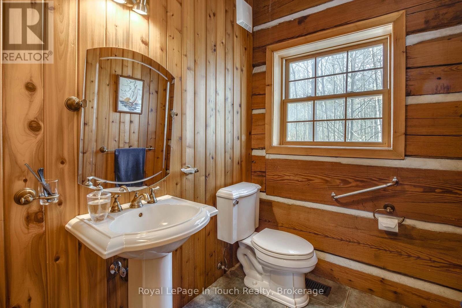 












753 CONCESSION 19 ROAD W

,
Tiny,




Ontario
L9M0H8

