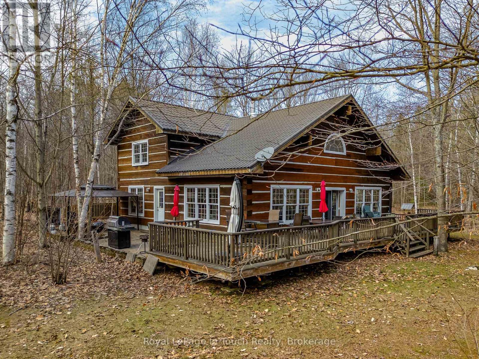 












753 CONCESSION 19 ROAD W

,
Tiny,




Ontario
L9M0H8

