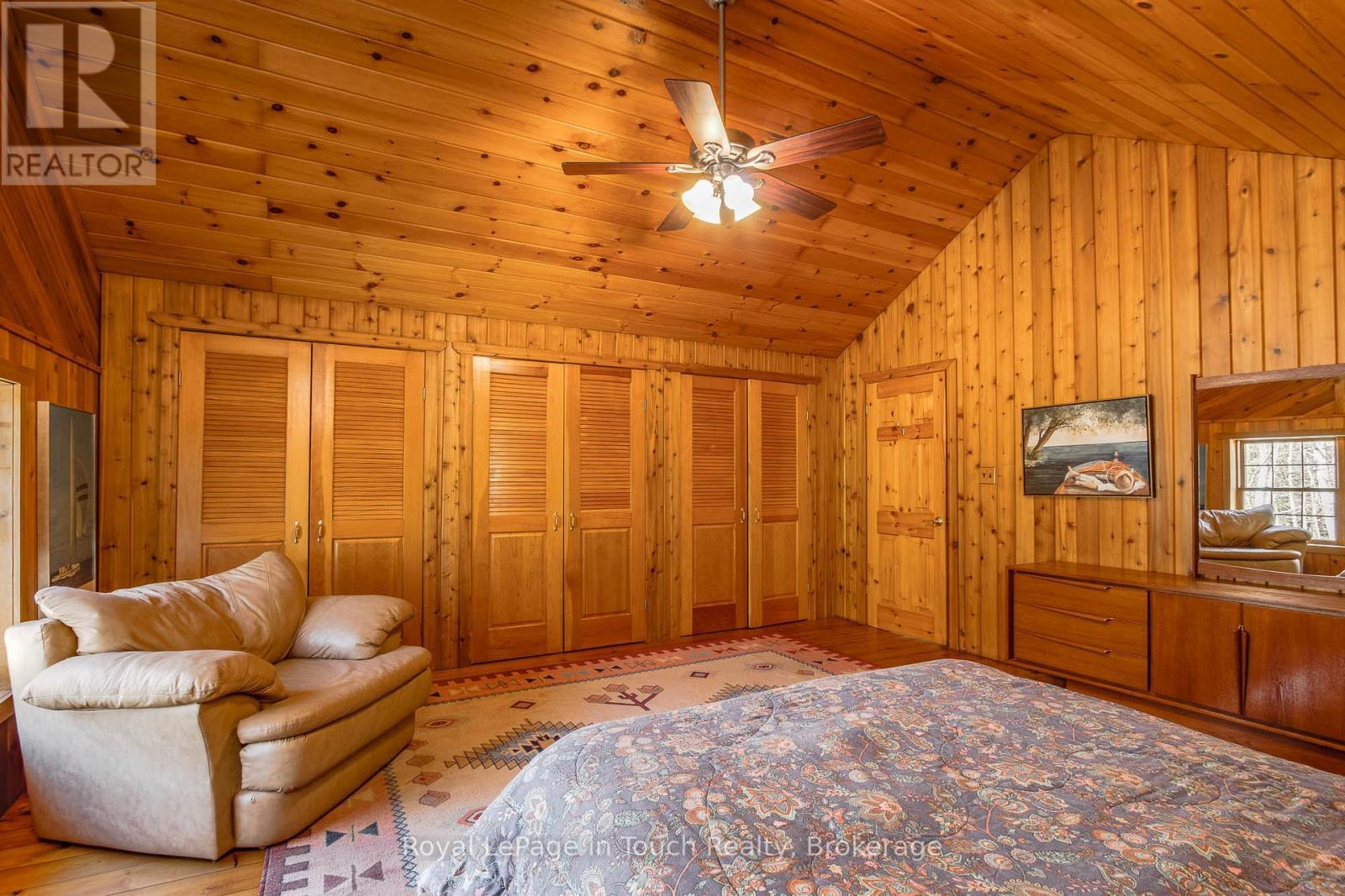 












753 CONCESSION 19 ROAD W

,
Tiny,




Ontario
L9M0H8

