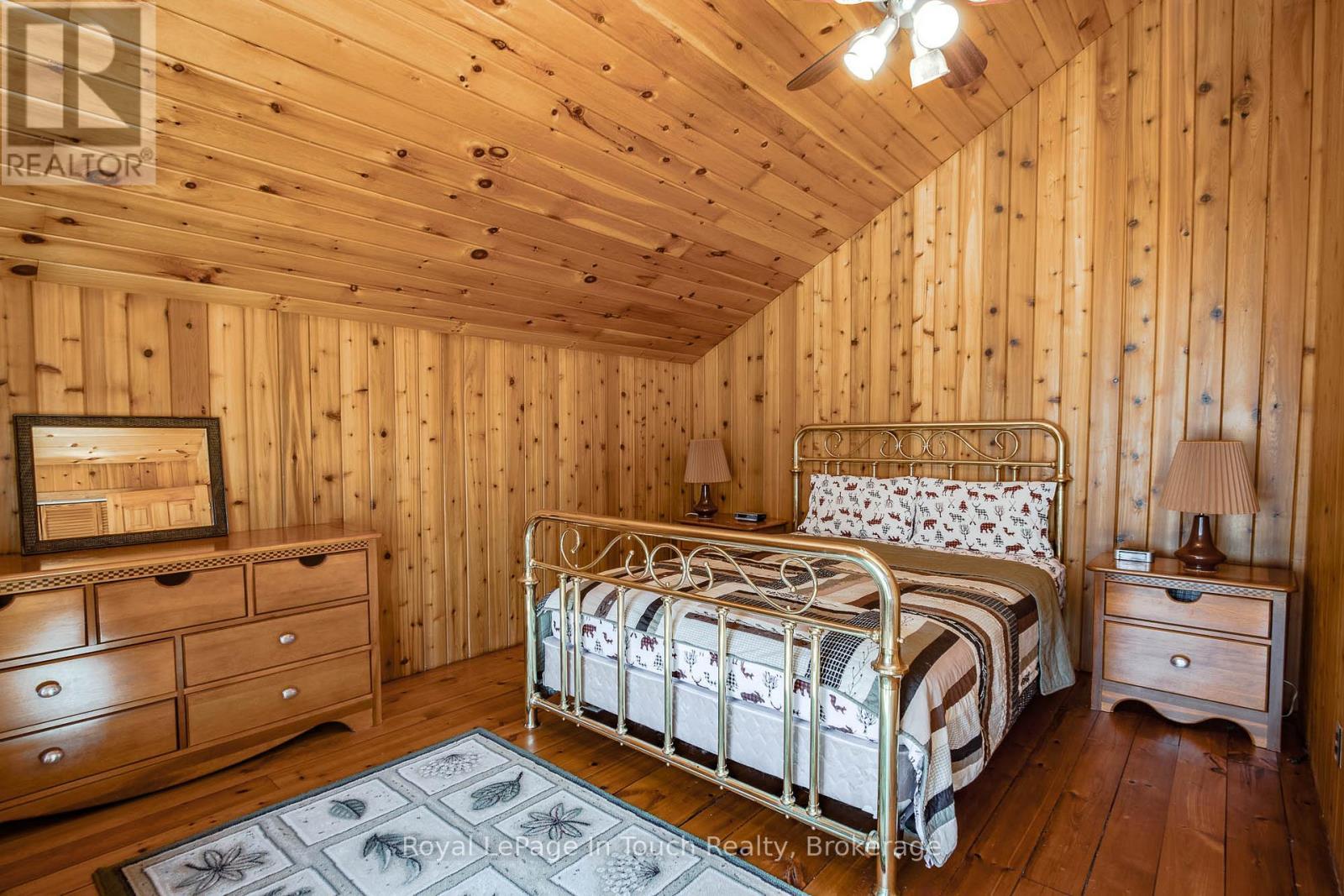 












753 CONCESSION 19 ROAD W

,
Tiny,




Ontario
L9M0H8

