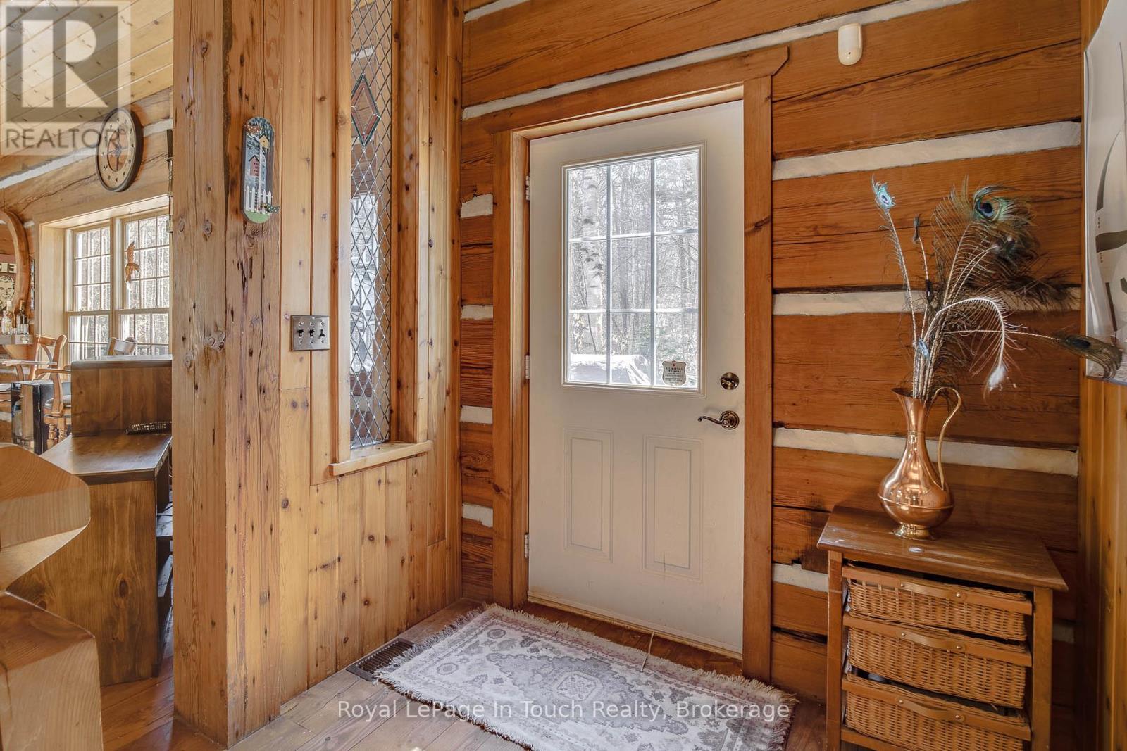 












753 CONCESSION 19 ROAD W

,
Tiny,




Ontario
L9M0H8

