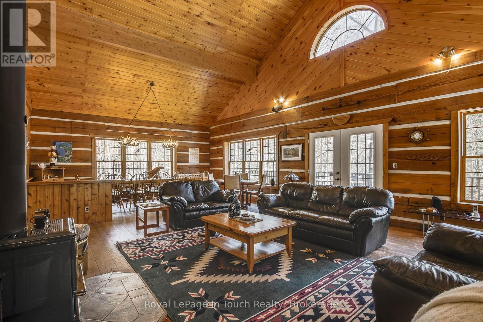 












753 CONCESSION 19 ROAD W

,
Tiny,




Ontario
L9M0H8

