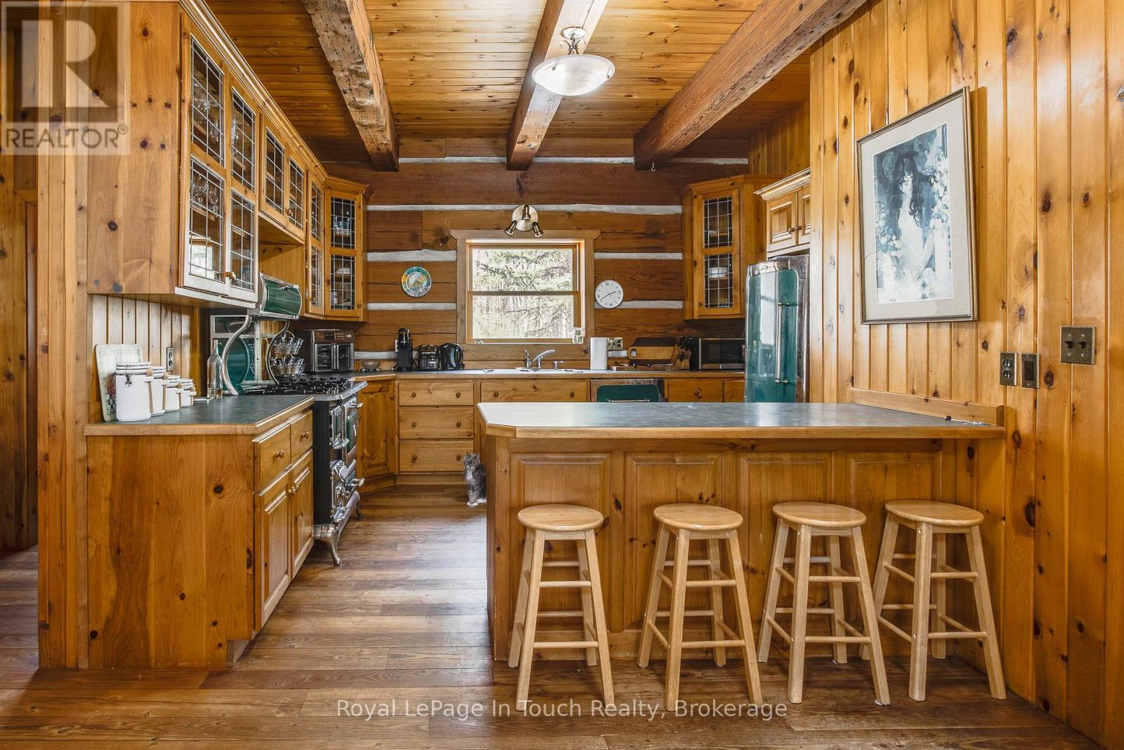 












753 CONCESSION 19 ROAD W

,
Tiny,




Ontario
L9M0H8


