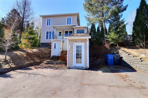 
															
													3571
													
													Boul. du Saguenay
													
												
												Saguenay (Jonquière),
												QC 