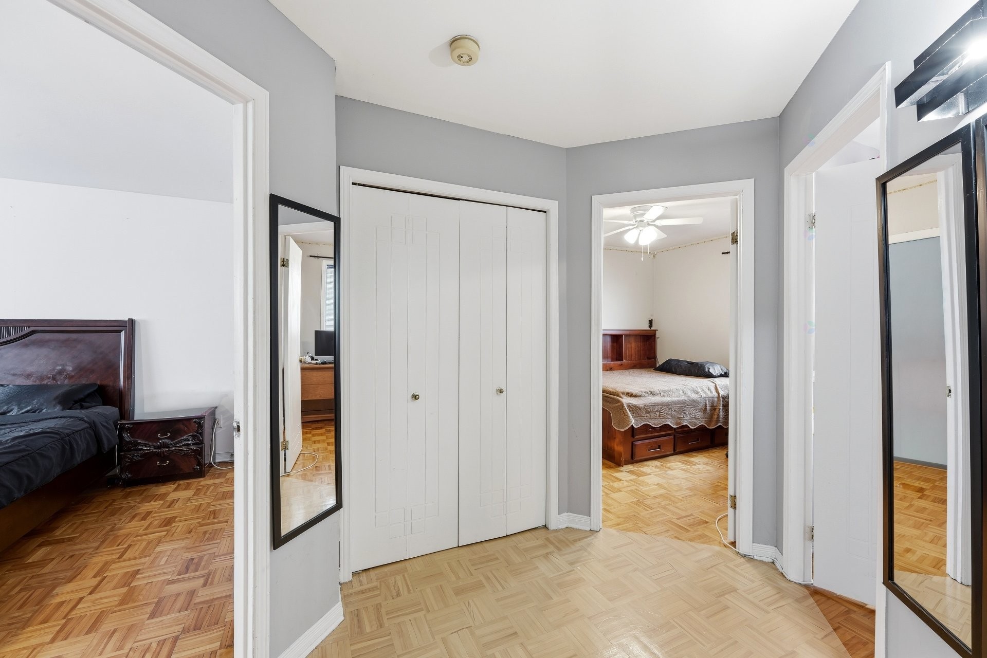 









960


Rue Basile-Routhier

,
Repentigny (Repentigny),




QC
J5Y3V2

