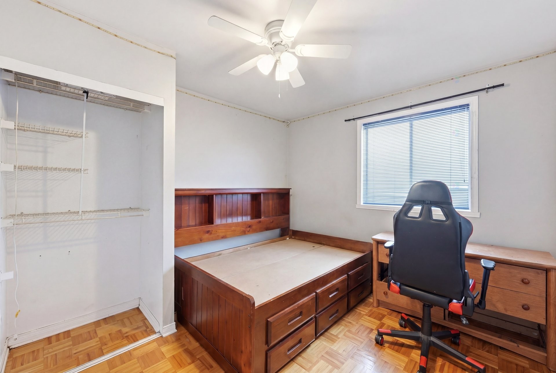 









960


Rue Basile-Routhier

,
Repentigny (Repentigny),




QC
J5Y3V2

