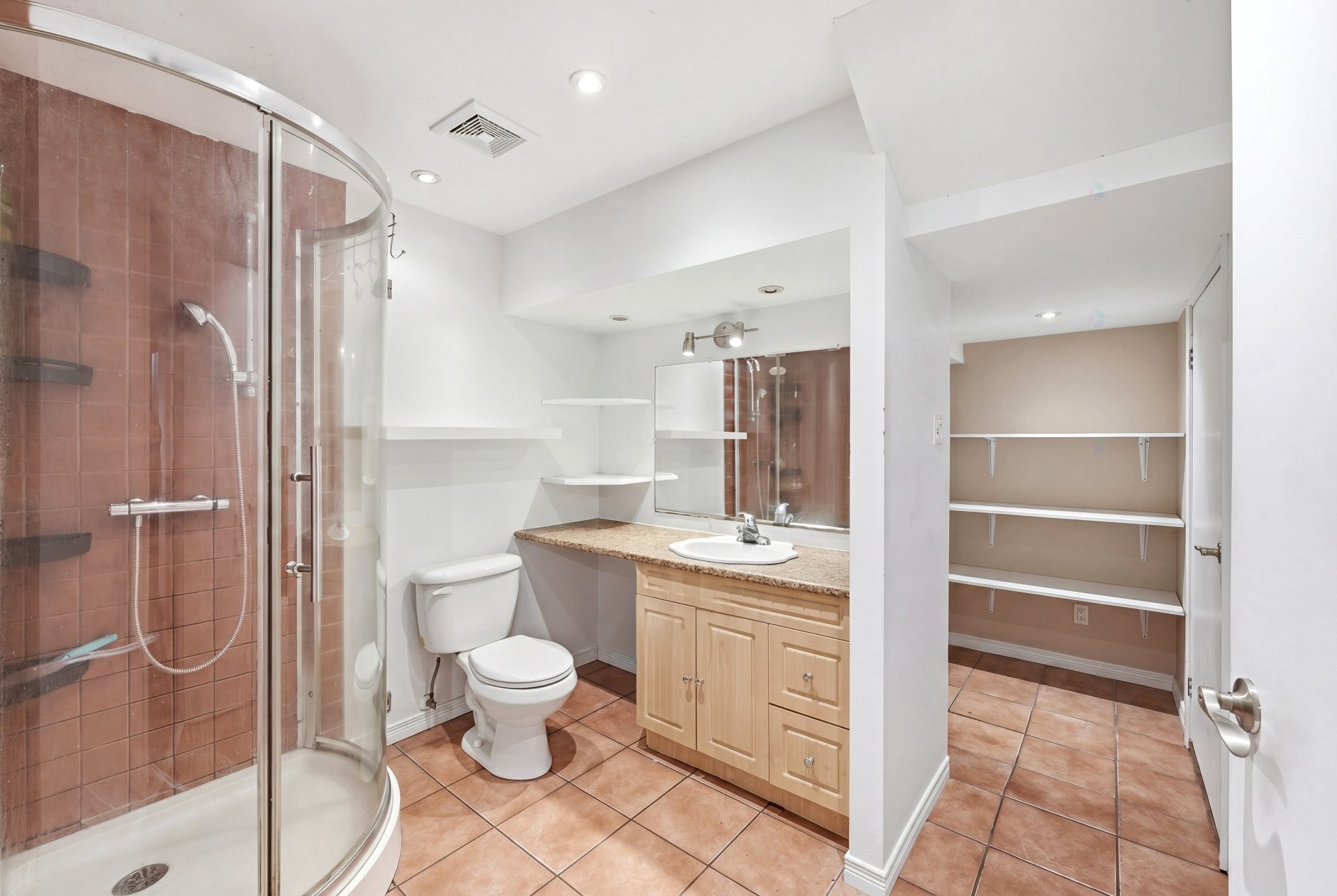 









960


Rue Basile-Routhier

,
Repentigny (Repentigny),




QC
J5Y3V2

