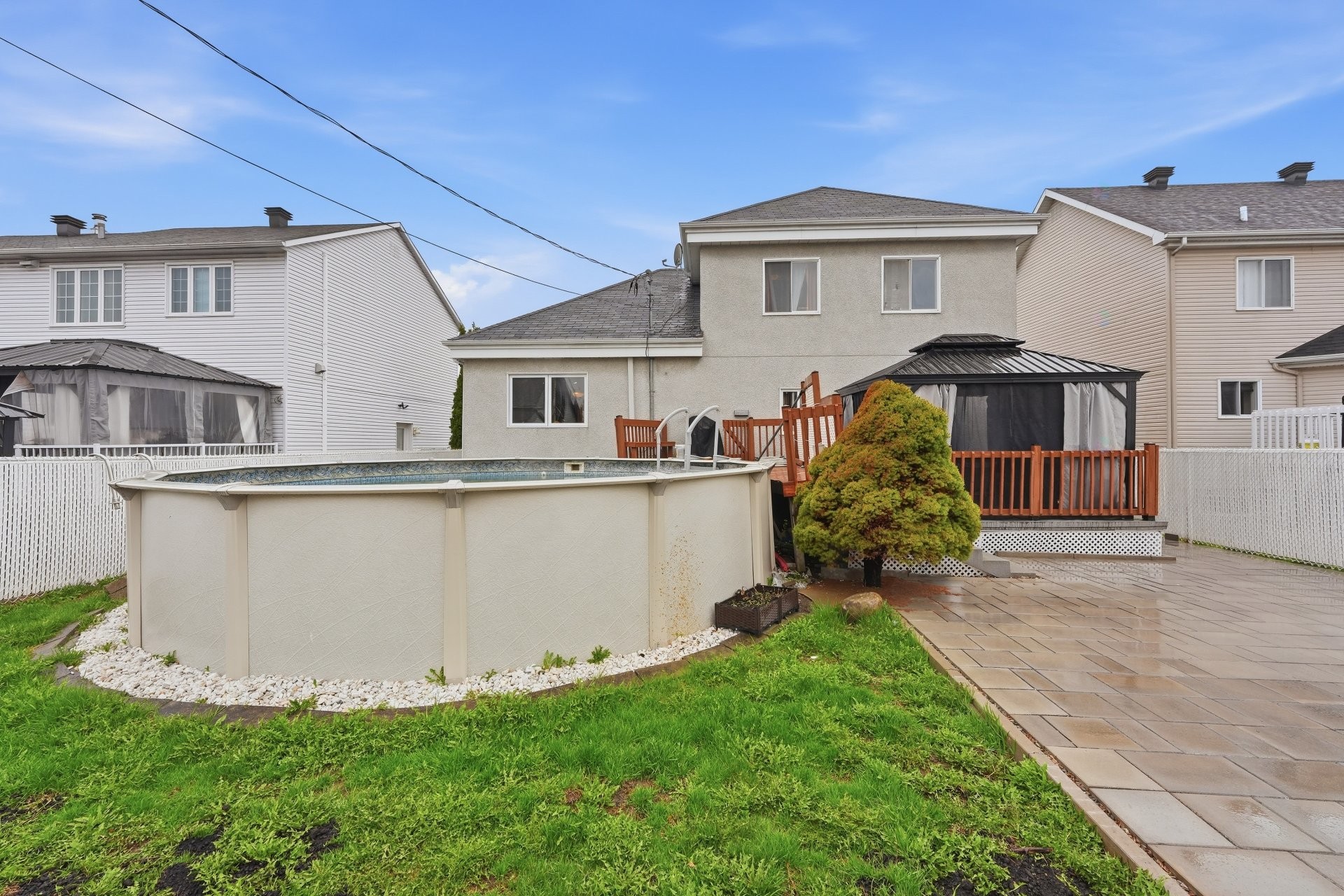 









960


Rue Basile-Routhier

,
Repentigny (Repentigny),




QC
J5Y3V2


