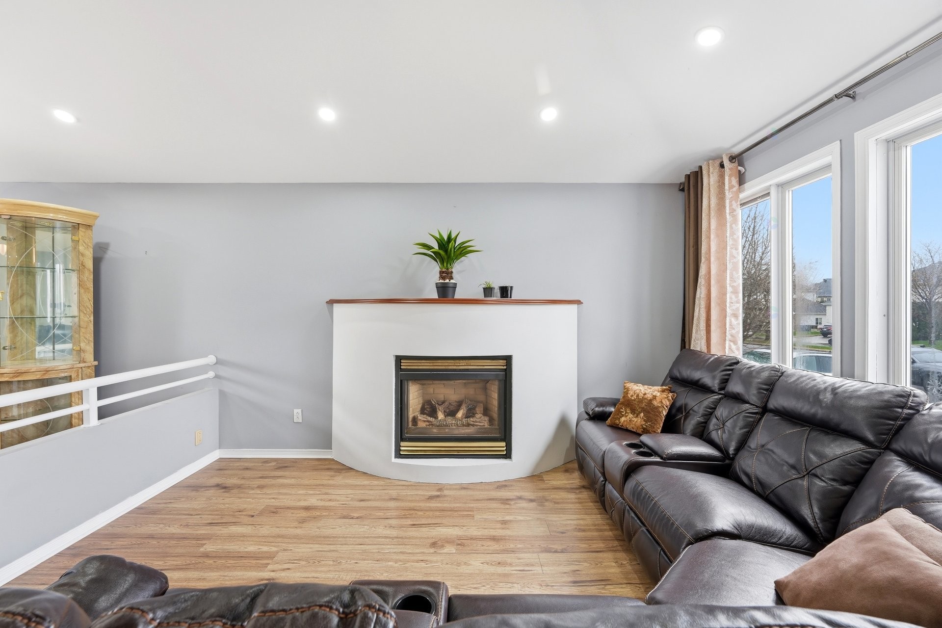 









960


Rue Basile-Routhier

,
Repentigny (Repentigny),




QC
J5Y3V2

