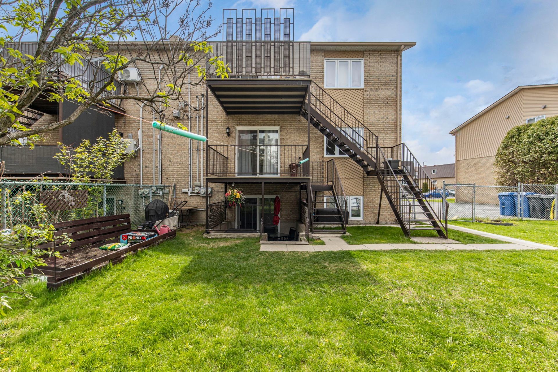 









1419

 - 1423


Rue Lacoste

,
Longueuil (Le Vieux-Longueuil),




QC
J4G2G4

