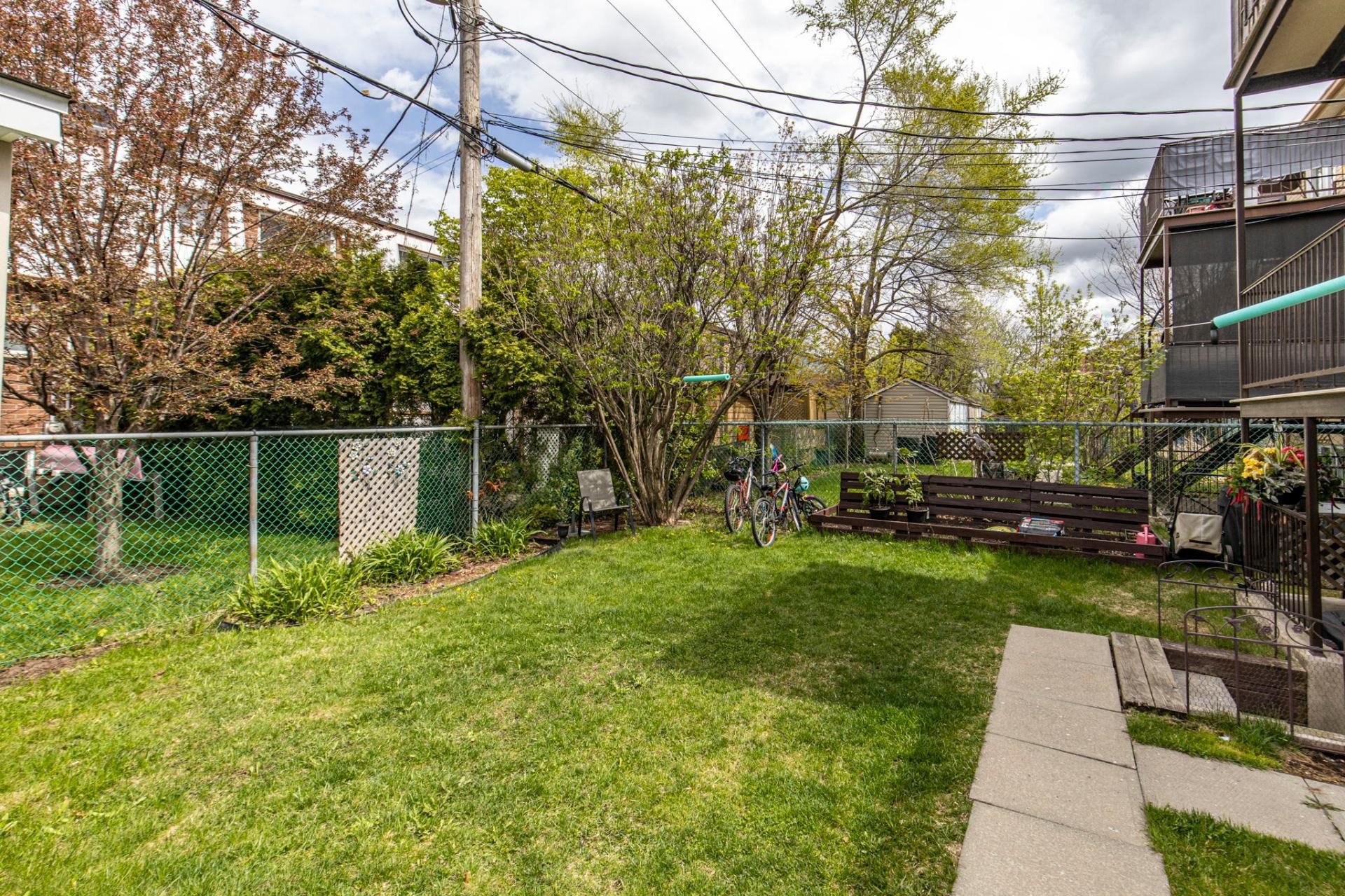 









1419

 - 1423


Rue Lacoste

,
Longueuil (Le Vieux-Longueuil),




QC
J4G2G4

