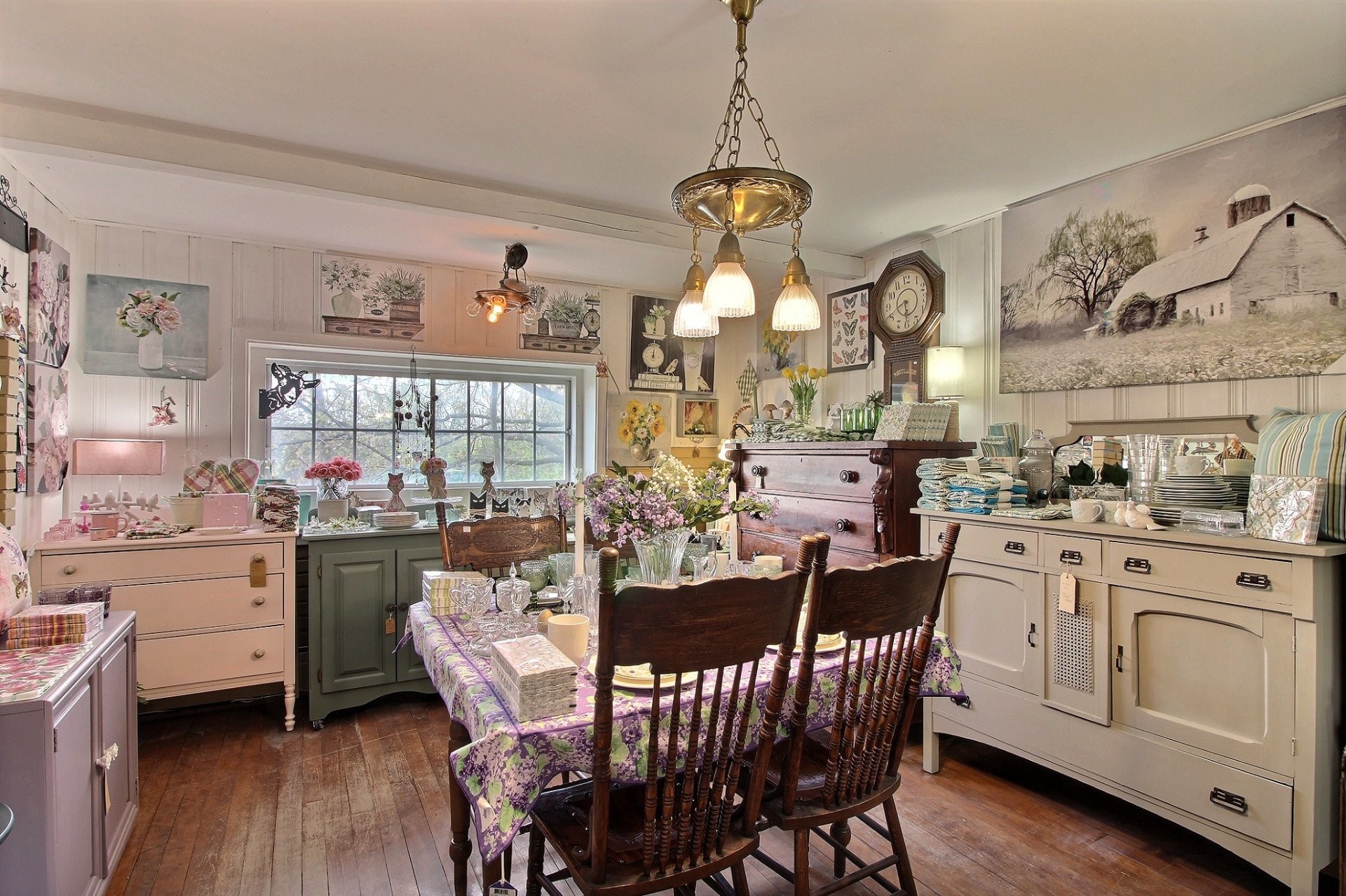 









588


Rue Notre-Dame

,
Montebello,




QC
J0V1L0


