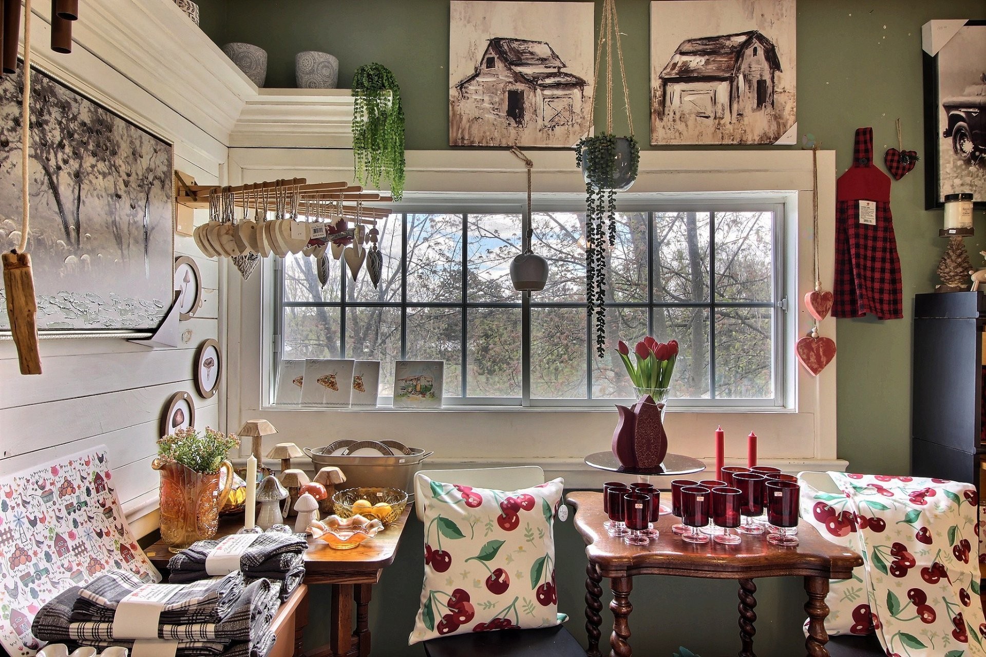 









588


Rue Notre-Dame

,
Montebello,




QC
J0V1L0

