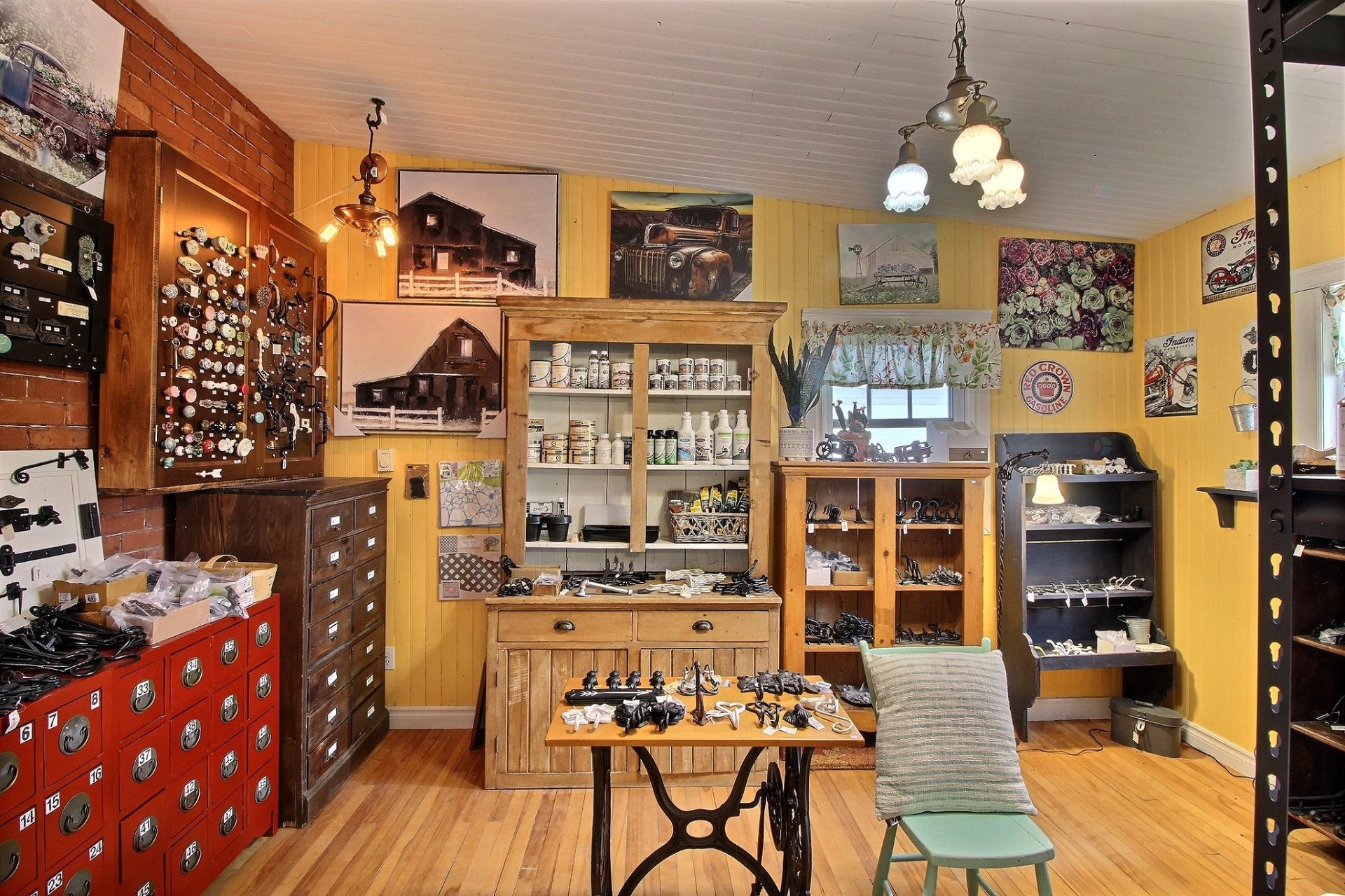 









588


Rue Notre-Dame

,
Montebello,




QC
J0V1L0

