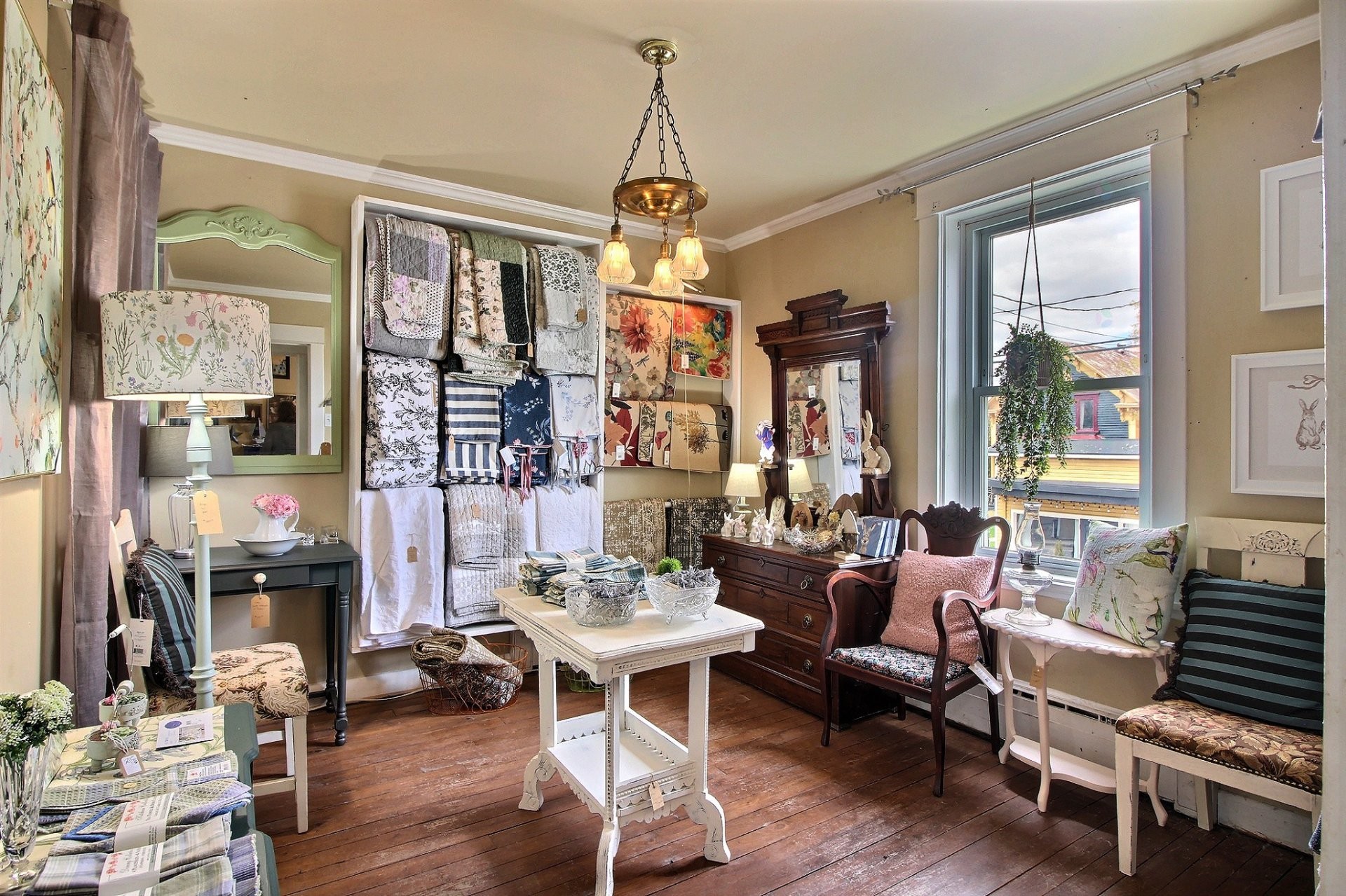









588


Rue Notre-Dame

,
Montebello,




QC
J0V1L0

