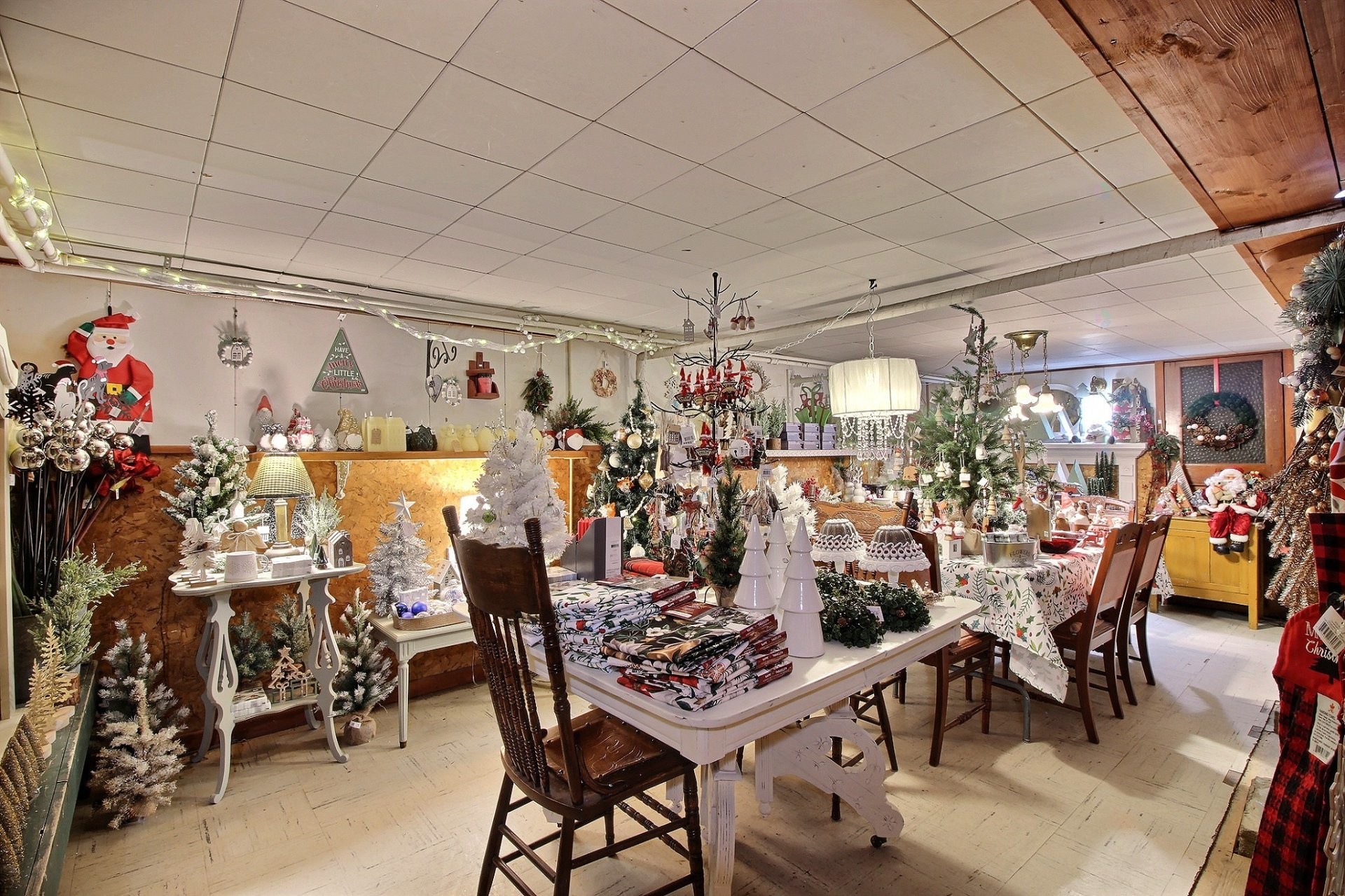 









588


Rue Notre-Dame

,
Montebello,




QC
J0V1L0

