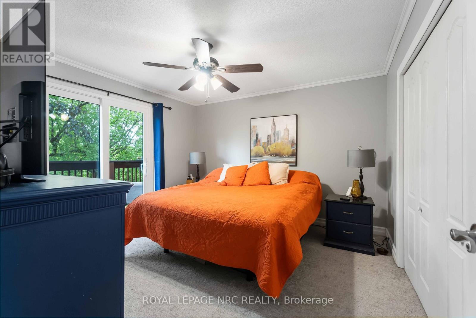 












40 - 122 LAKESHORE ROAD

,
St. Catharines (Lakeport),




Ontario
L2N6N6

