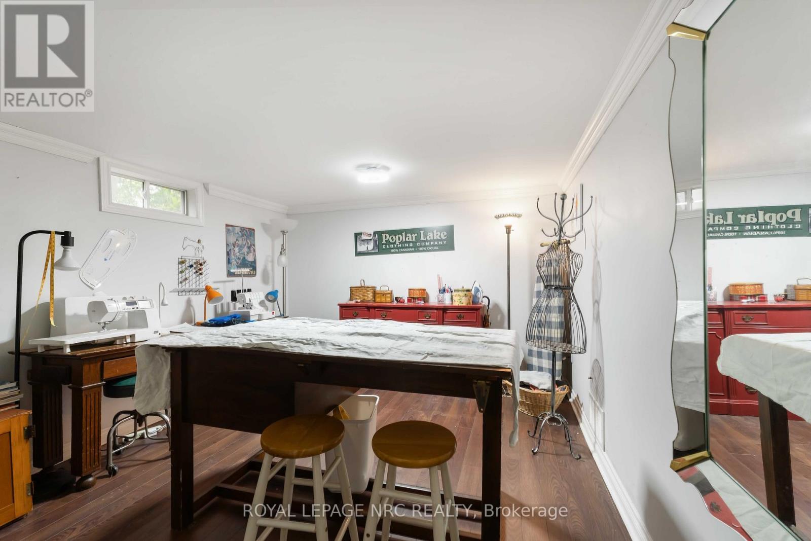 












40 - 122 LAKESHORE ROAD

,
St. Catharines (Lakeport),




Ontario
L2N6N6

