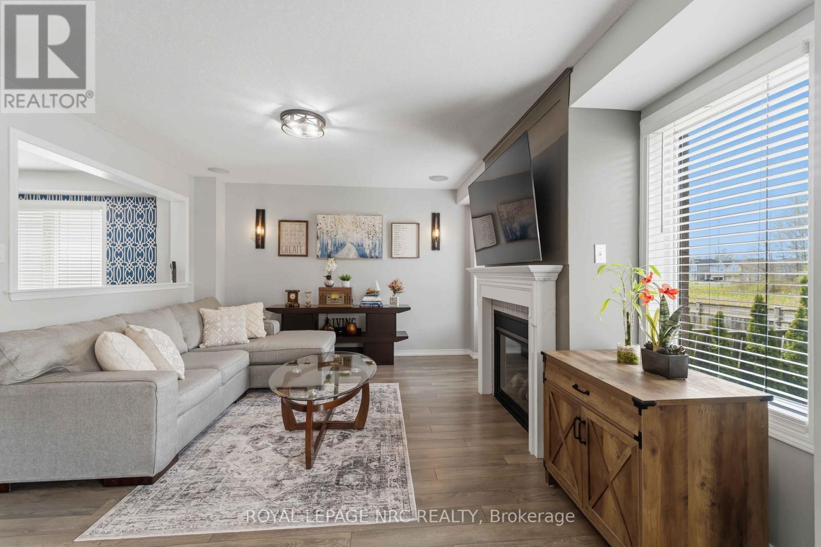 












8769 DOGWOOD CRESCENT

,
Niagara Falls (Brown),




Ontario
L2H2Y6

