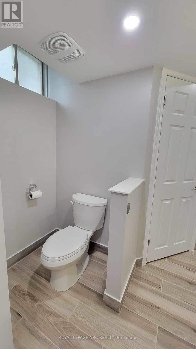 












8769 DOGWOOD CRESCENT

,
Niagara Falls (Brown),




Ontario
L2H2Y6

